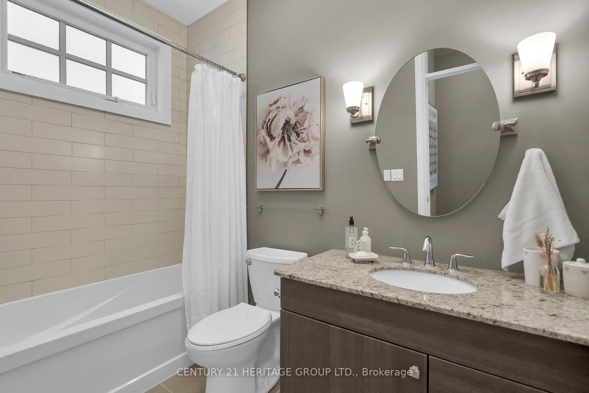 Photo 21 of 39 Landscape Drive, Oro-Medonte, Horseshoe Valley — HOMEH