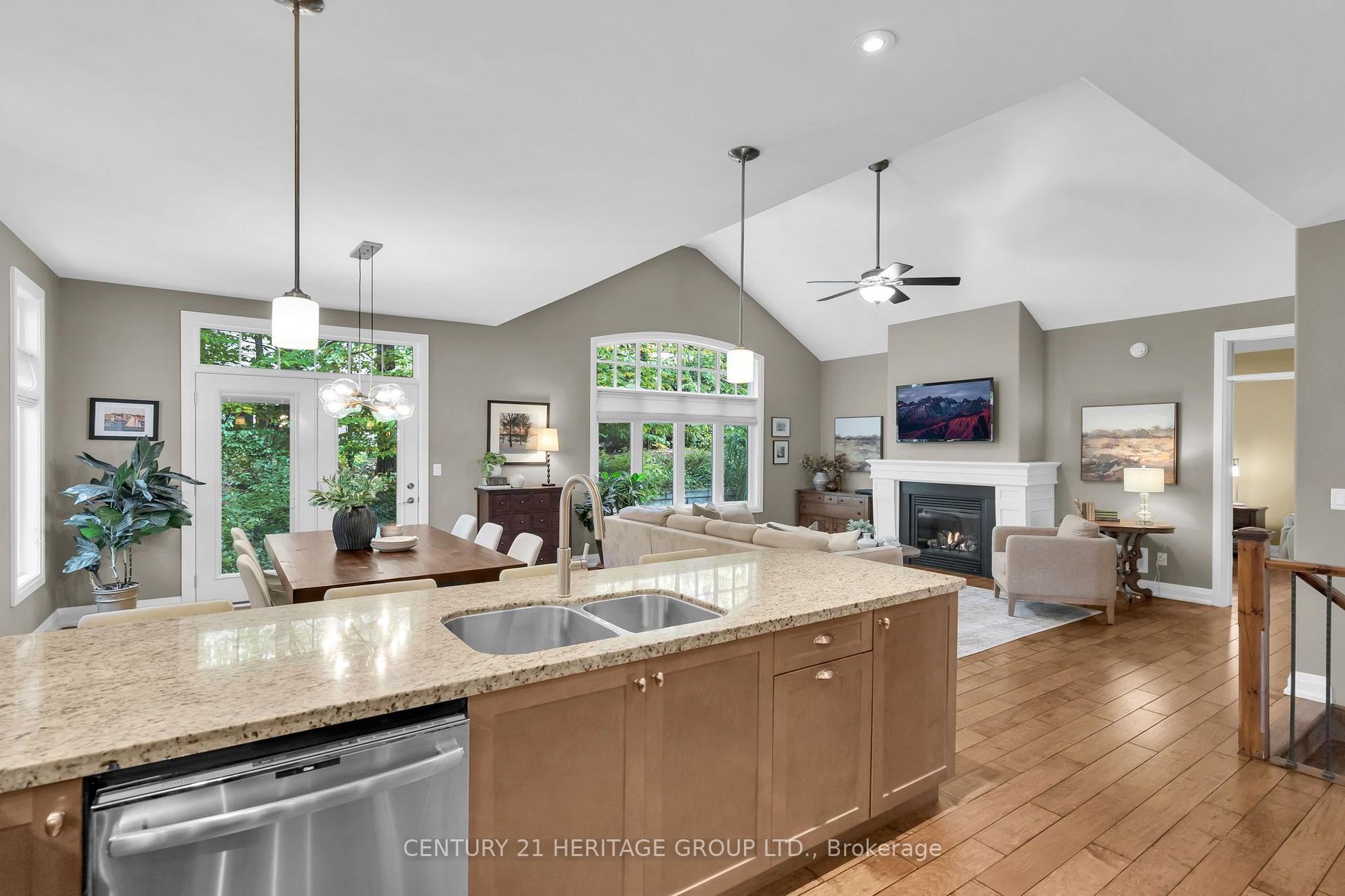 Photo 29 of 39 Landscape Drive, Oro-Medonte, Horseshoe Valley — HOMEH