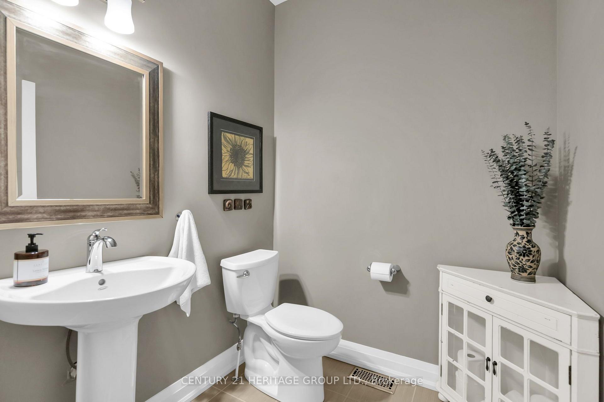 Photo 18 of 39 Landscape Drive, Oro-Medonte, Horseshoe Valley — HOMEH