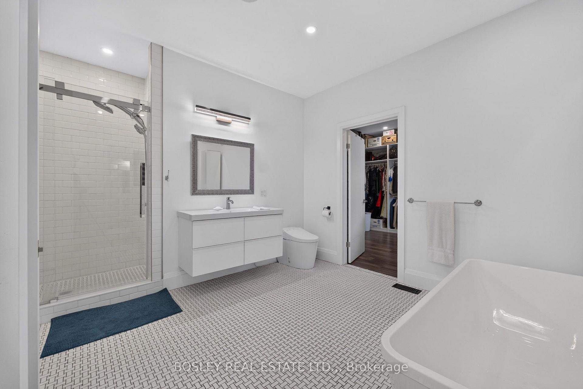 Photo 15 of 360B Martindale Road, St. Catharines, Martindale Pond — HOMEH
