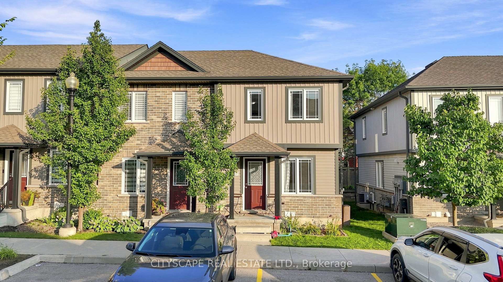 Photo of Unit 37, 350 Dundas Street S