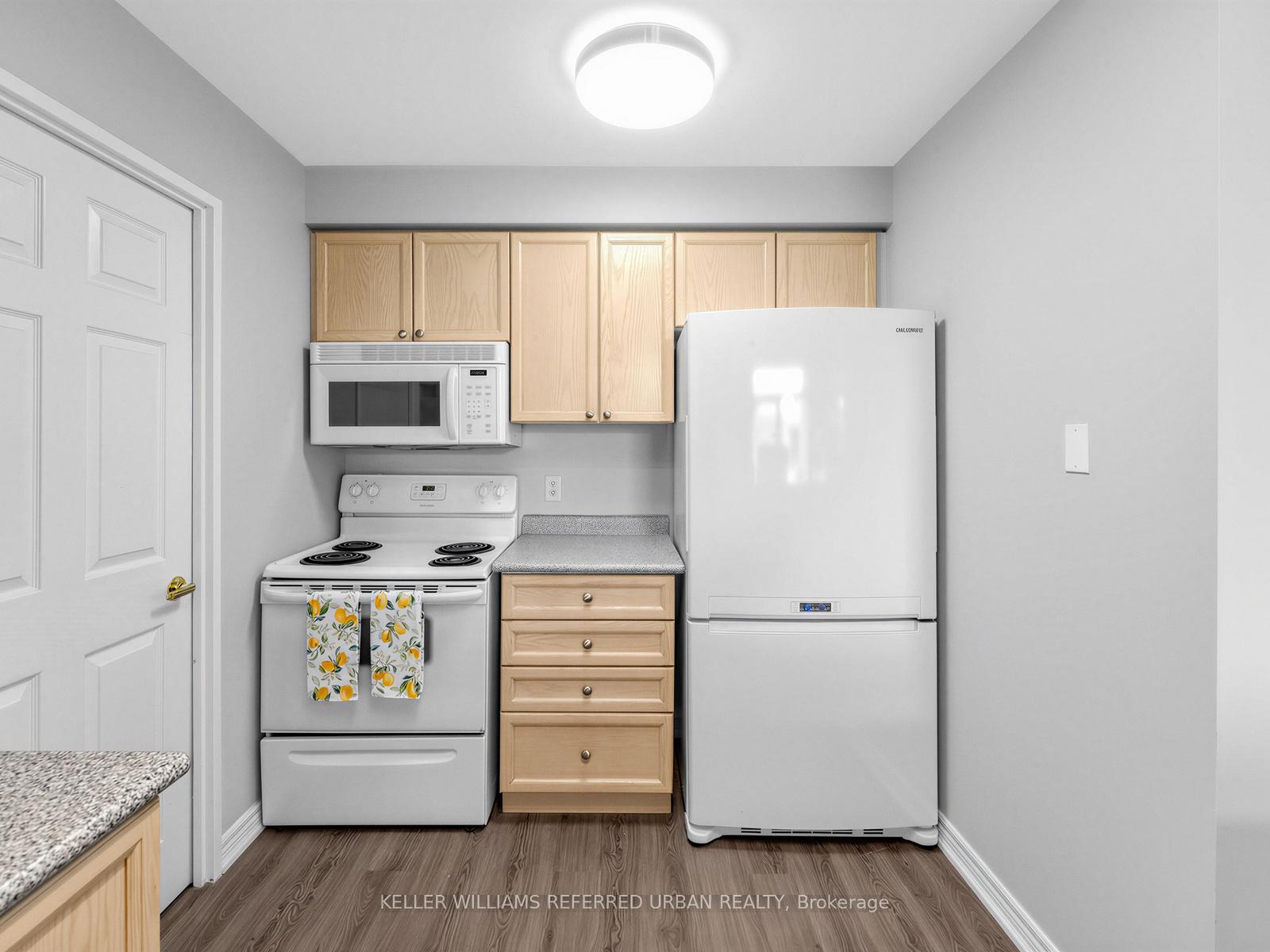 Photo 11 of Unit 406, 2301 Parkhaven Boulevard, Oakville, River Oaks — HOMEH