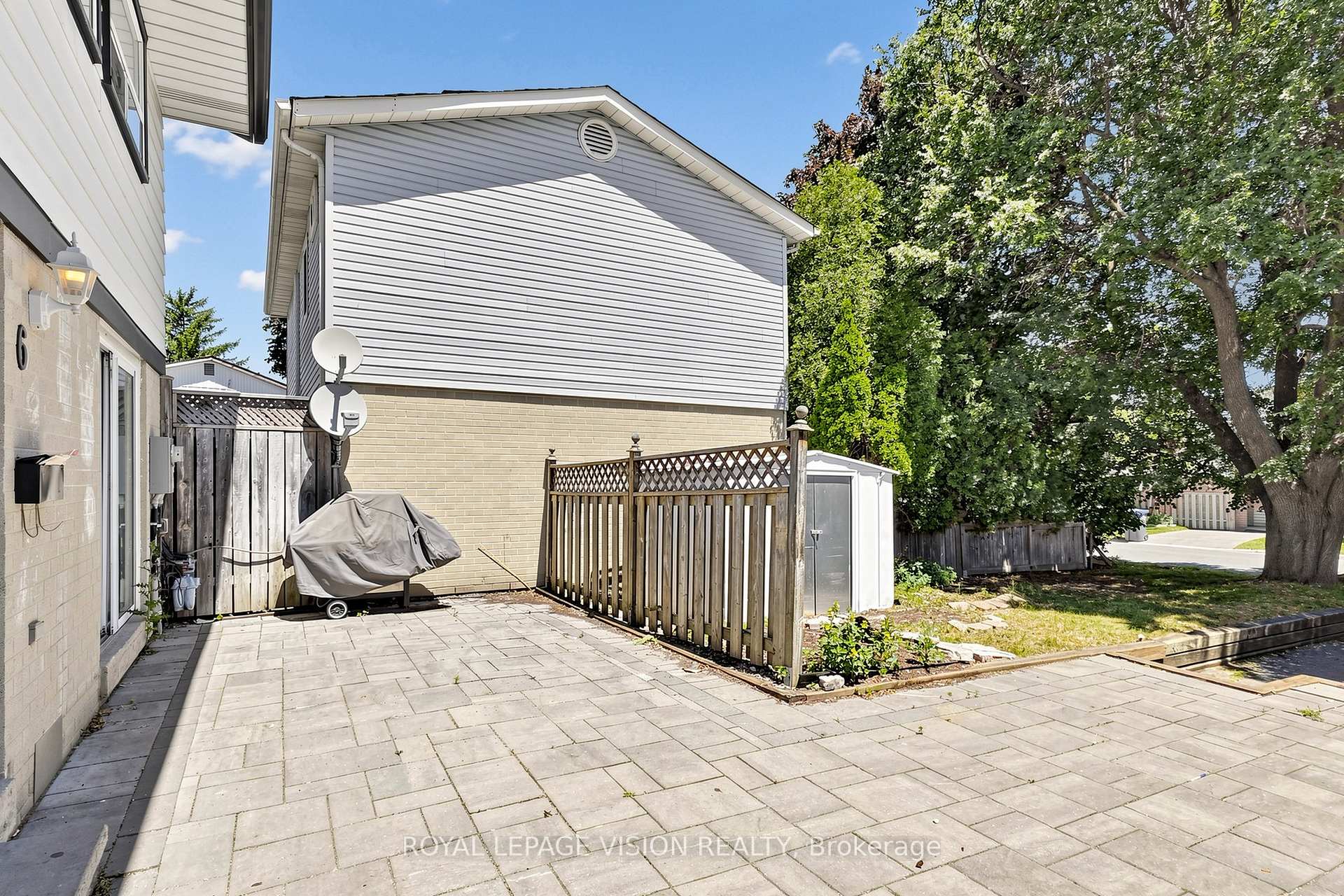 Photo 3 of 6 Hector Court, Brampton, Central Park — HOMEH