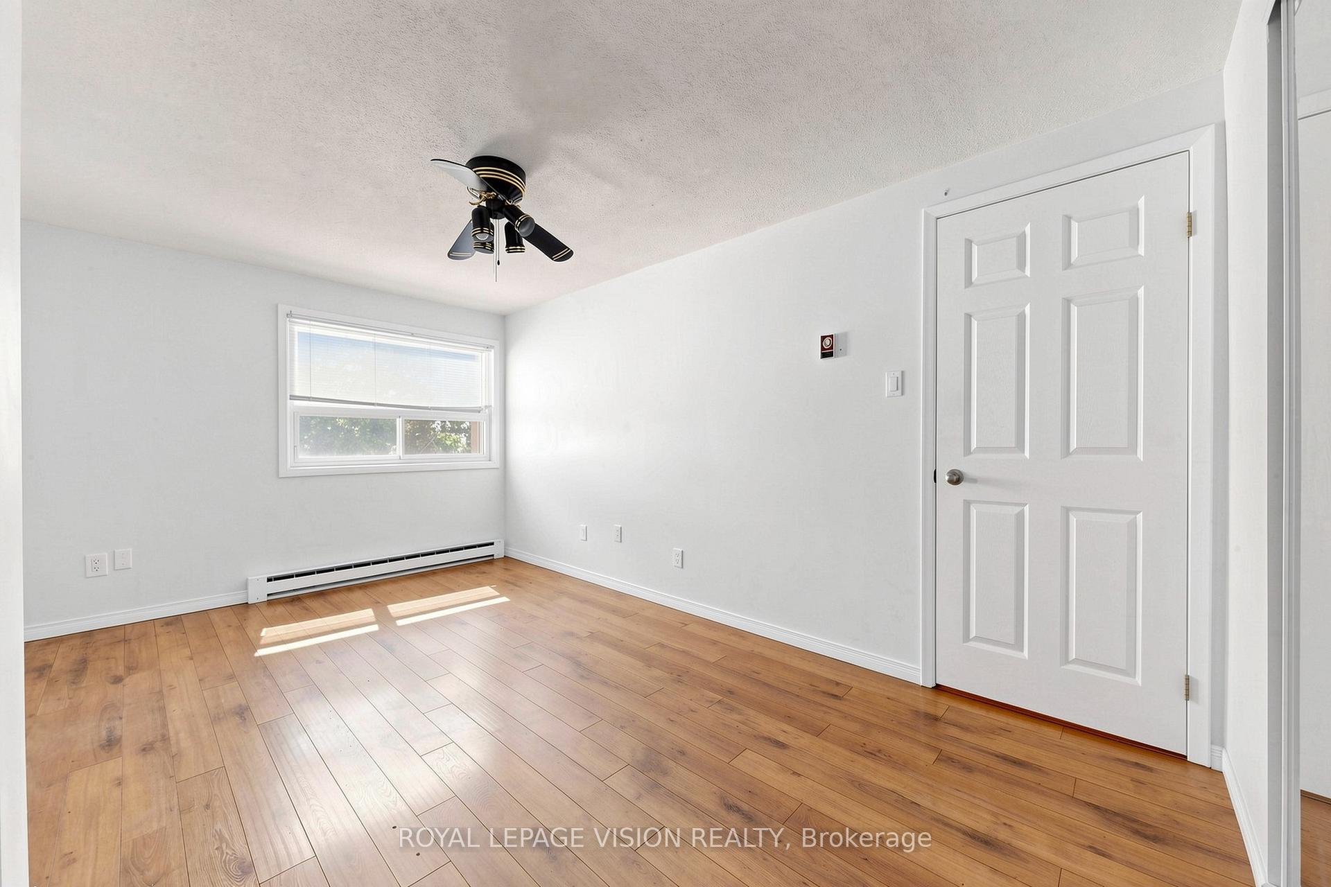 Photo 17 of 6 Hector Court, Brampton, Central Park — HOMEH