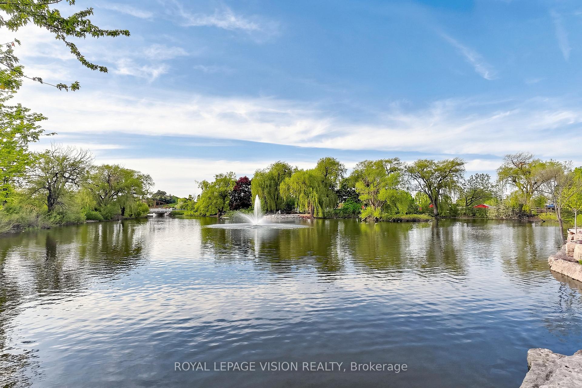 Photo 35 of 6 Hector Court, Brampton, Central Park — HOMEH