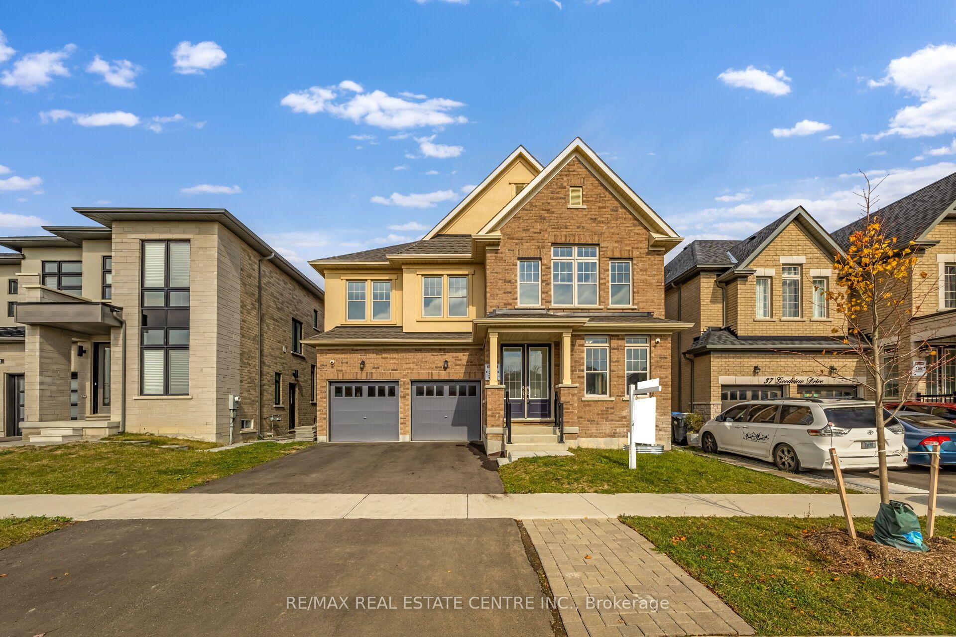 Photo 3 of 39 Goodview Drive, Brampton, Sandringham-Wellington North — HOMEH