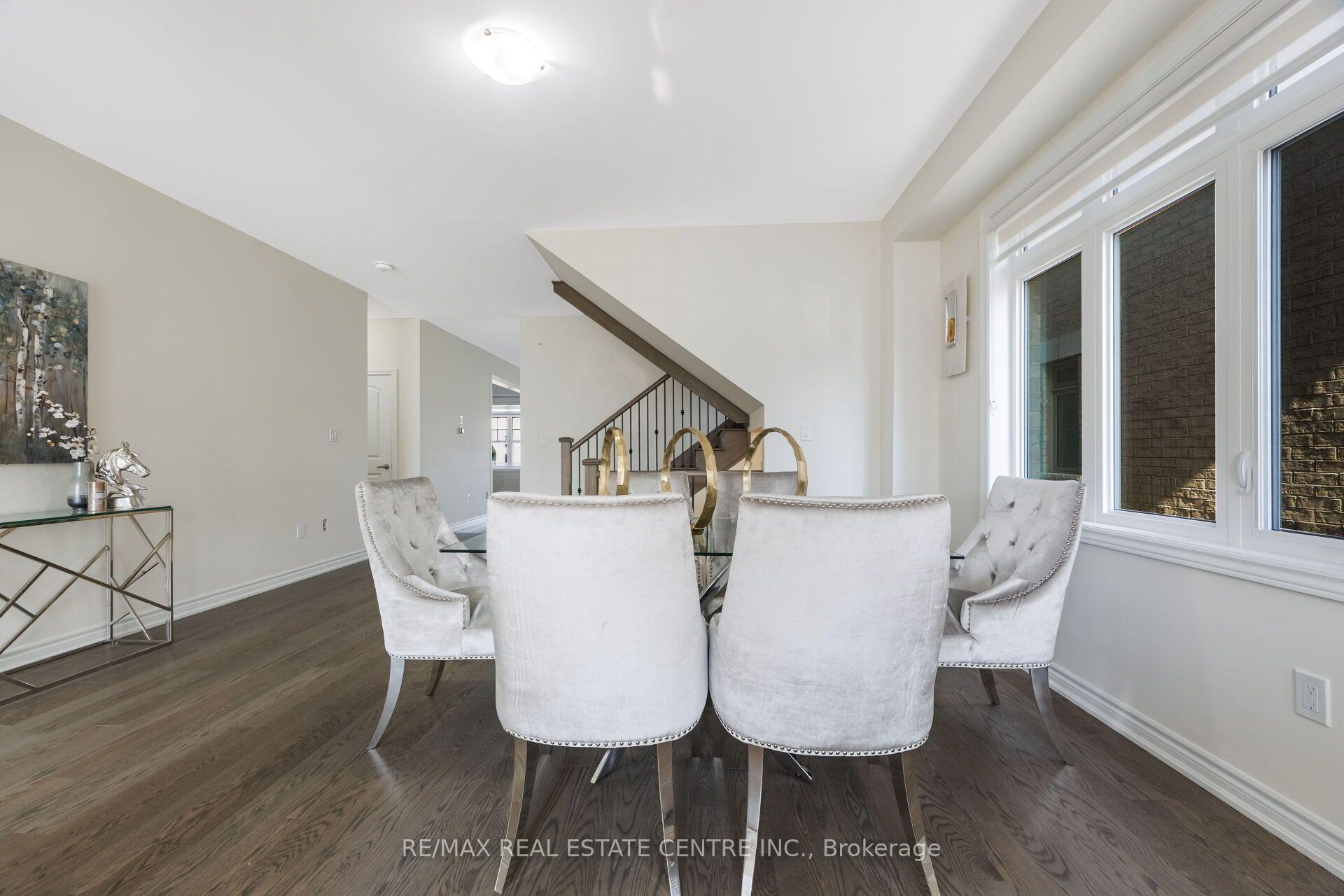 Photo 9 of 39 Goodview Drive, Brampton, Sandringham-Wellington North — HOMEH