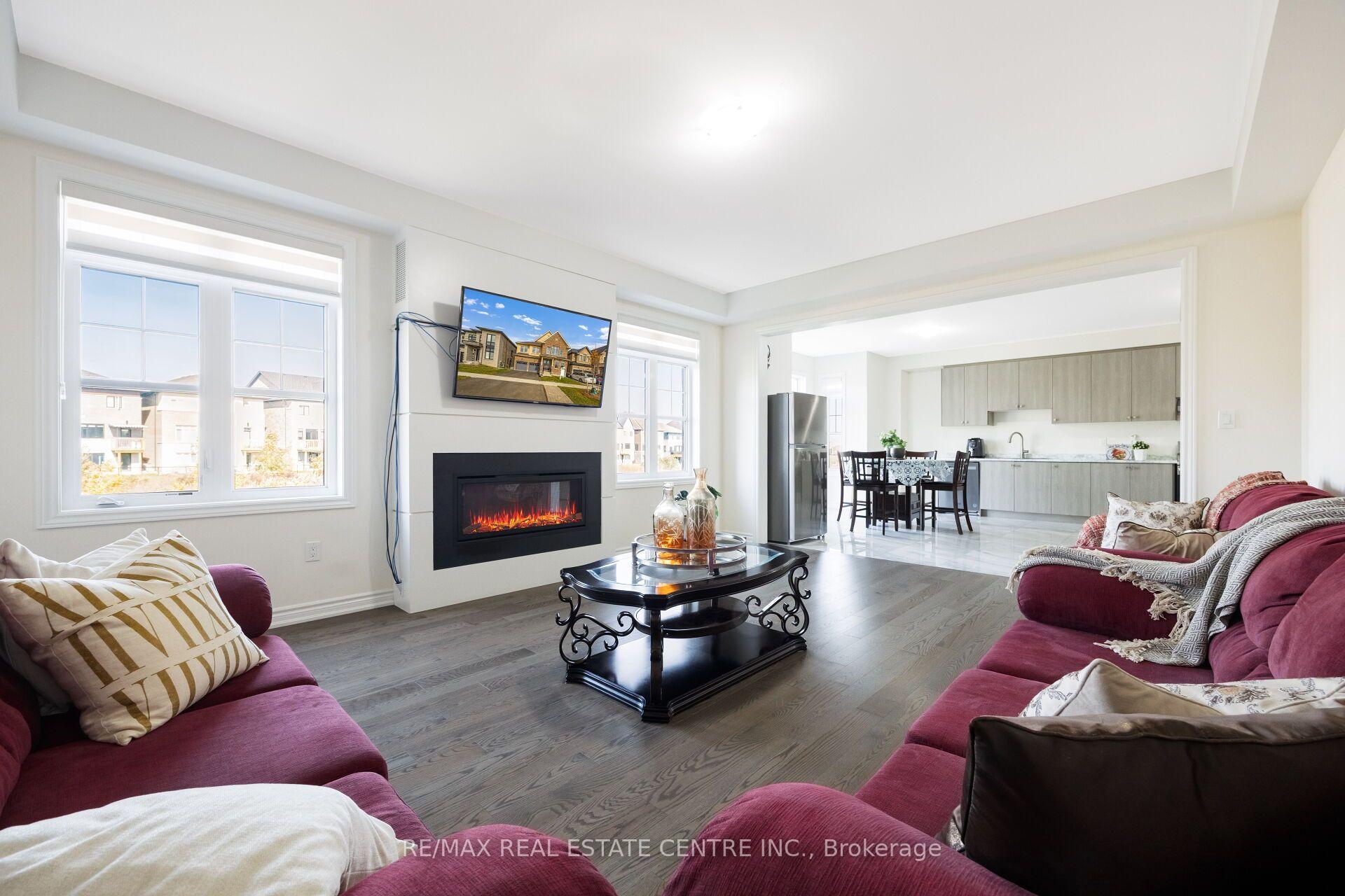 Photo 14 of 39 Goodview Drive, Brampton, Sandringham-Wellington North — HOMEH