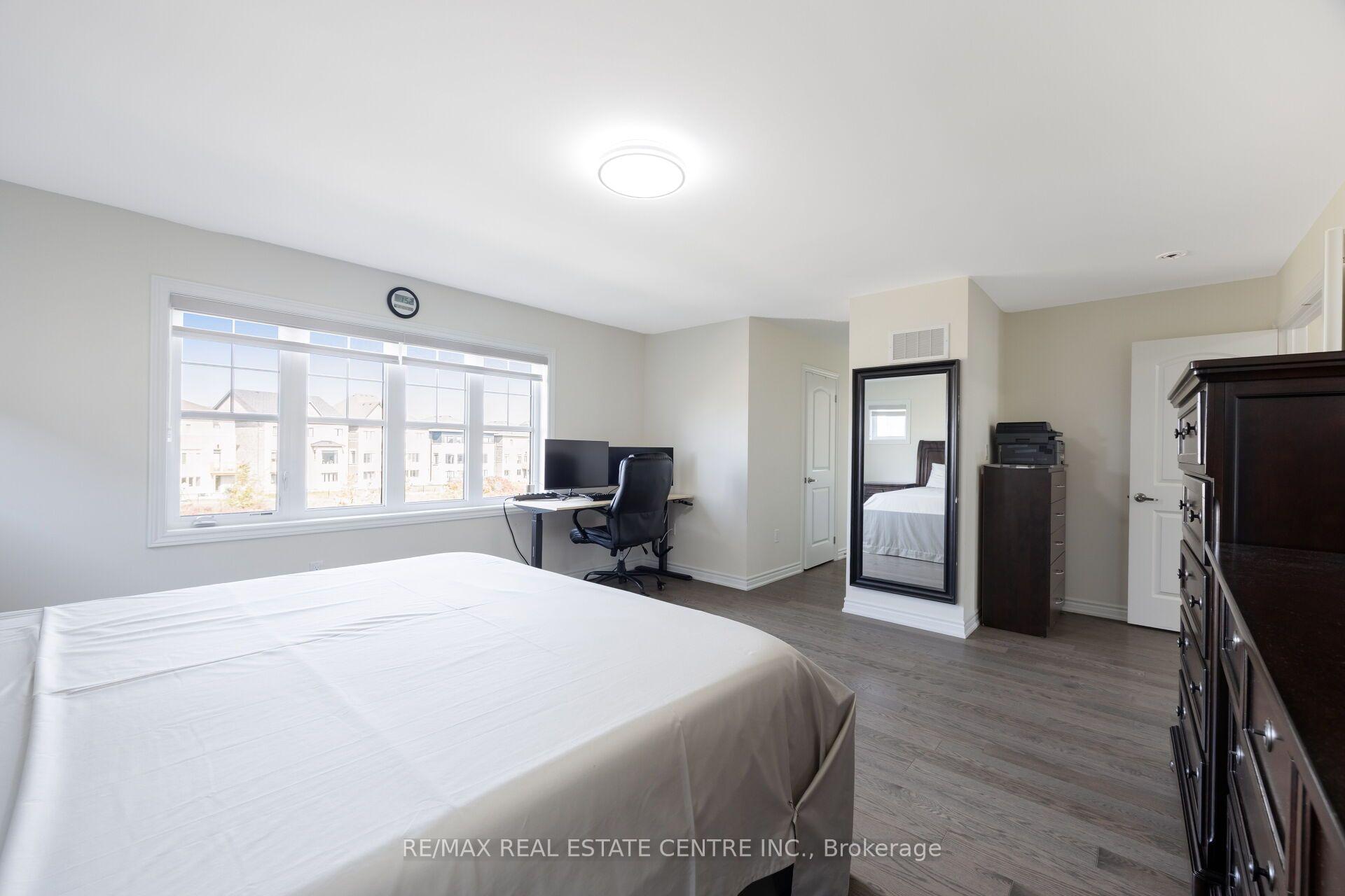 Photo 23 of 39 Goodview Drive, Brampton, Sandringham-Wellington North — HOMEH