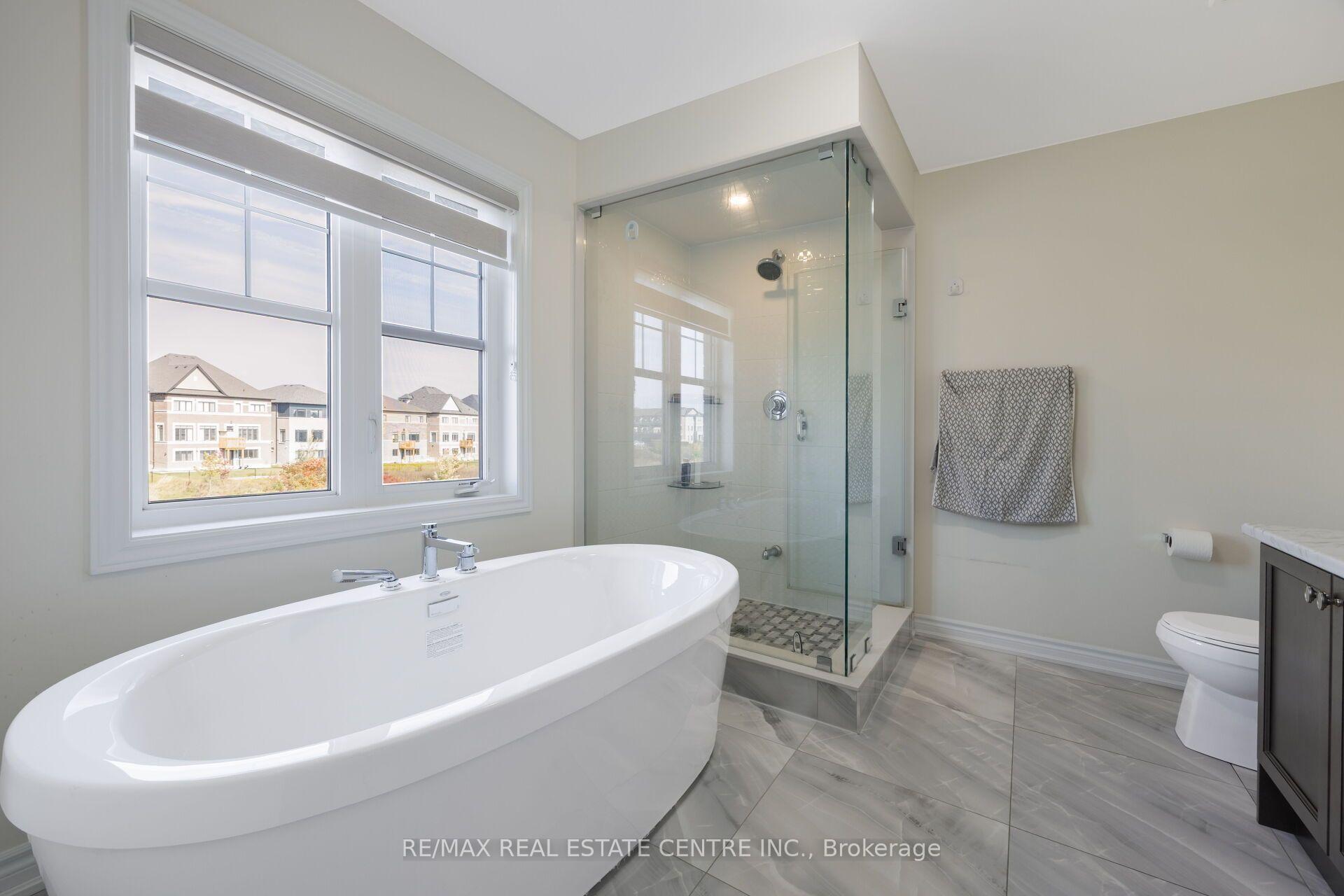 Photo 25 of 39 Goodview Drive, Brampton, Sandringham-Wellington North — HOMEH