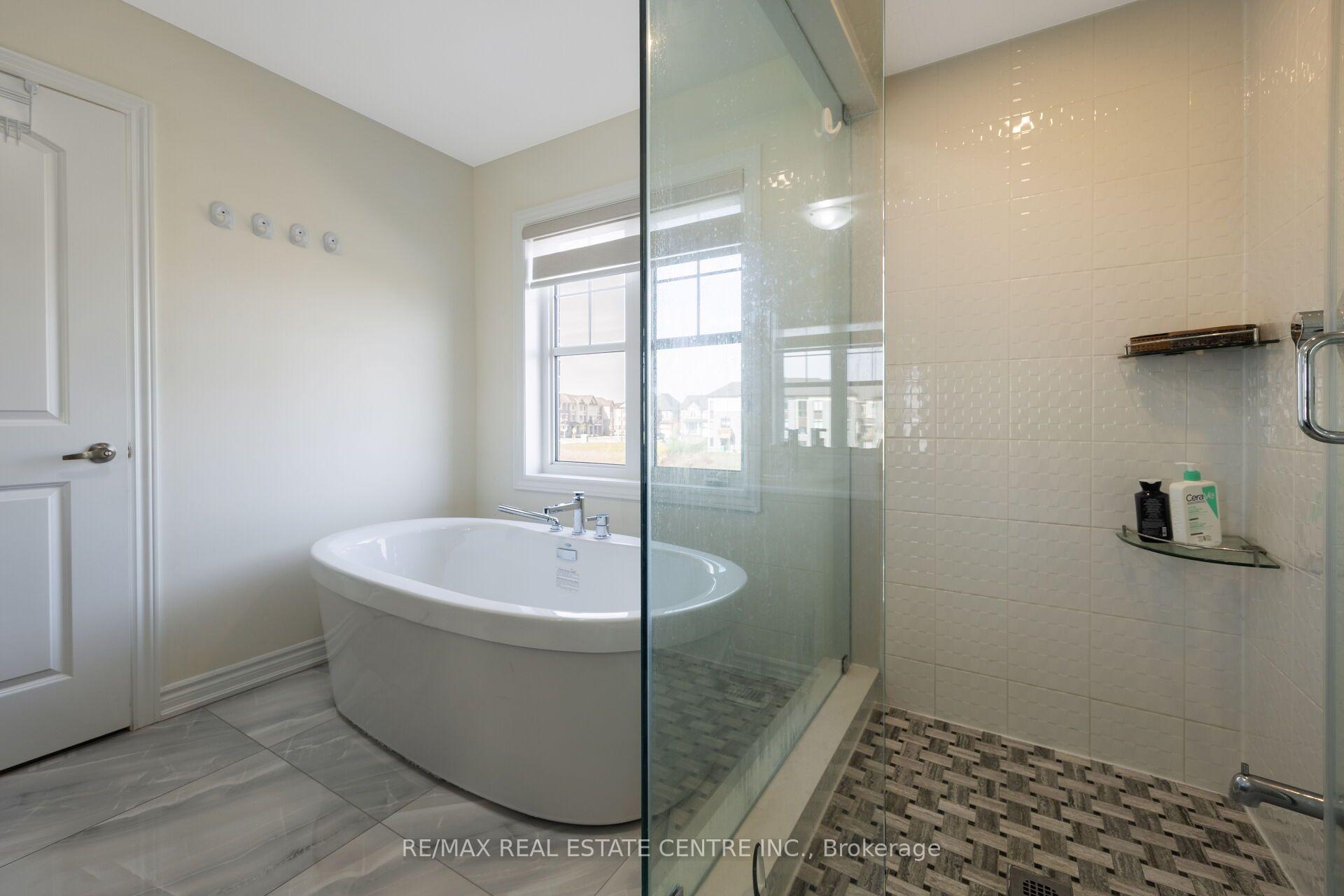 Photo 28 of 39 Goodview Drive, Brampton, Sandringham-Wellington North — HOMEH