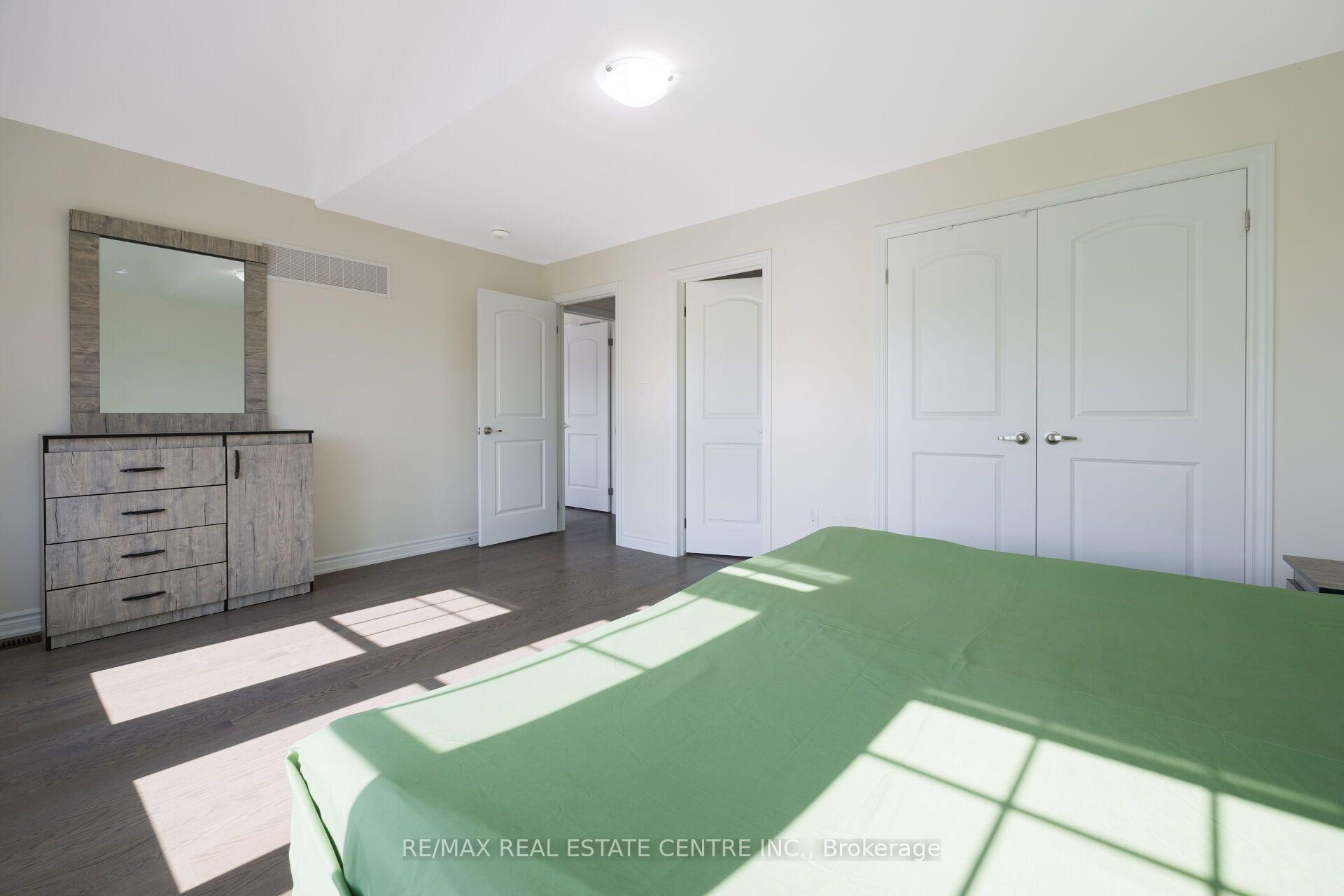 Photo 31 of 39 Goodview Drive, Brampton, Sandringham-Wellington North — HOMEH