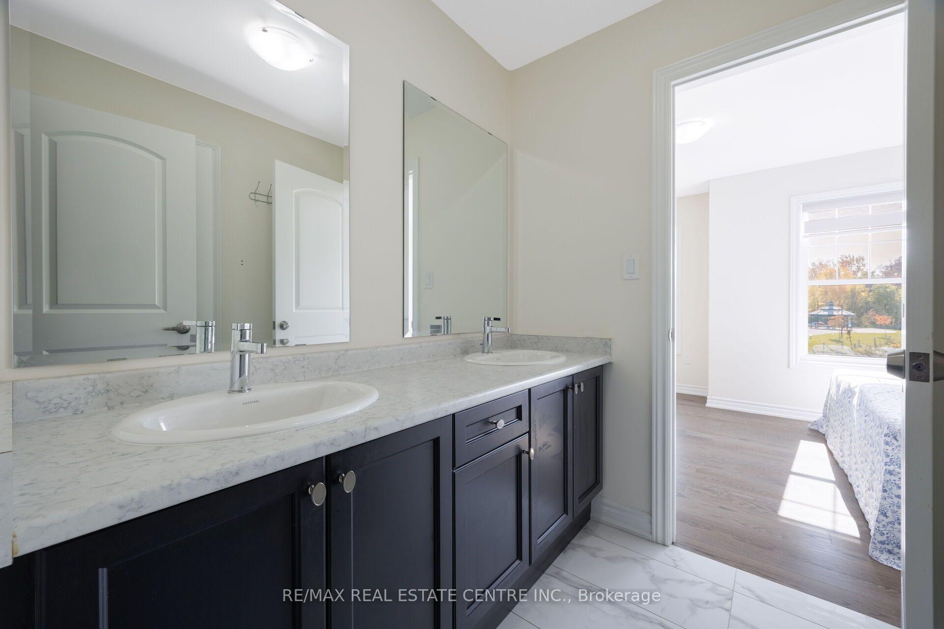 Photo 36 of 39 Goodview Drive, Brampton, Sandringham-Wellington North — HOMEH