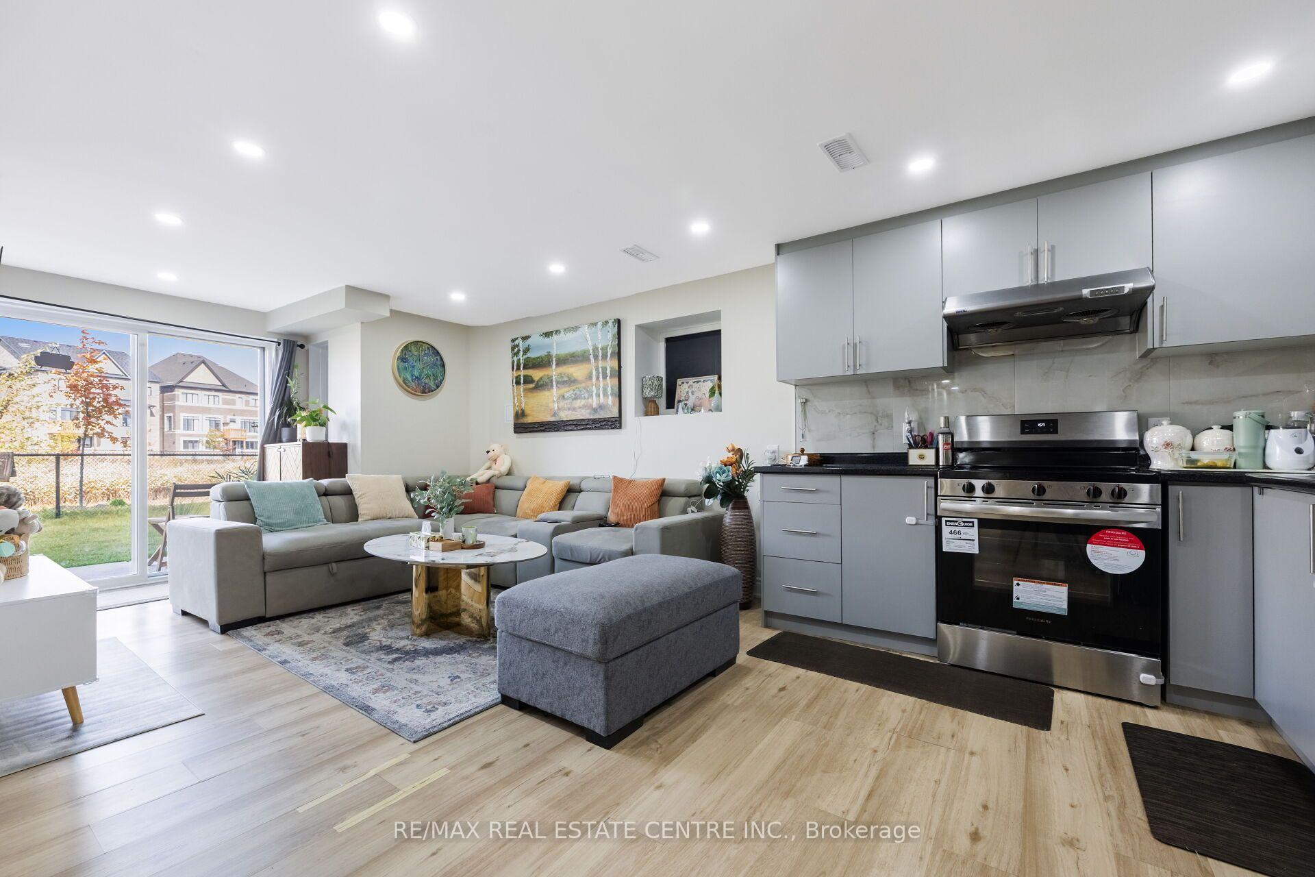 Photo 44 of 39 Goodview Drive, Brampton, Sandringham-Wellington North — HOMEH