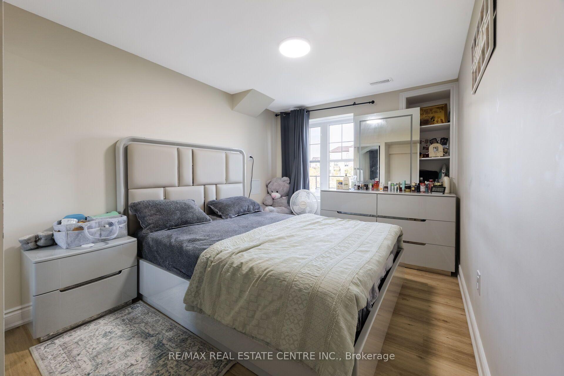 Photo 47 of 39 Goodview Drive, Brampton, Sandringham-Wellington North — HOMEH