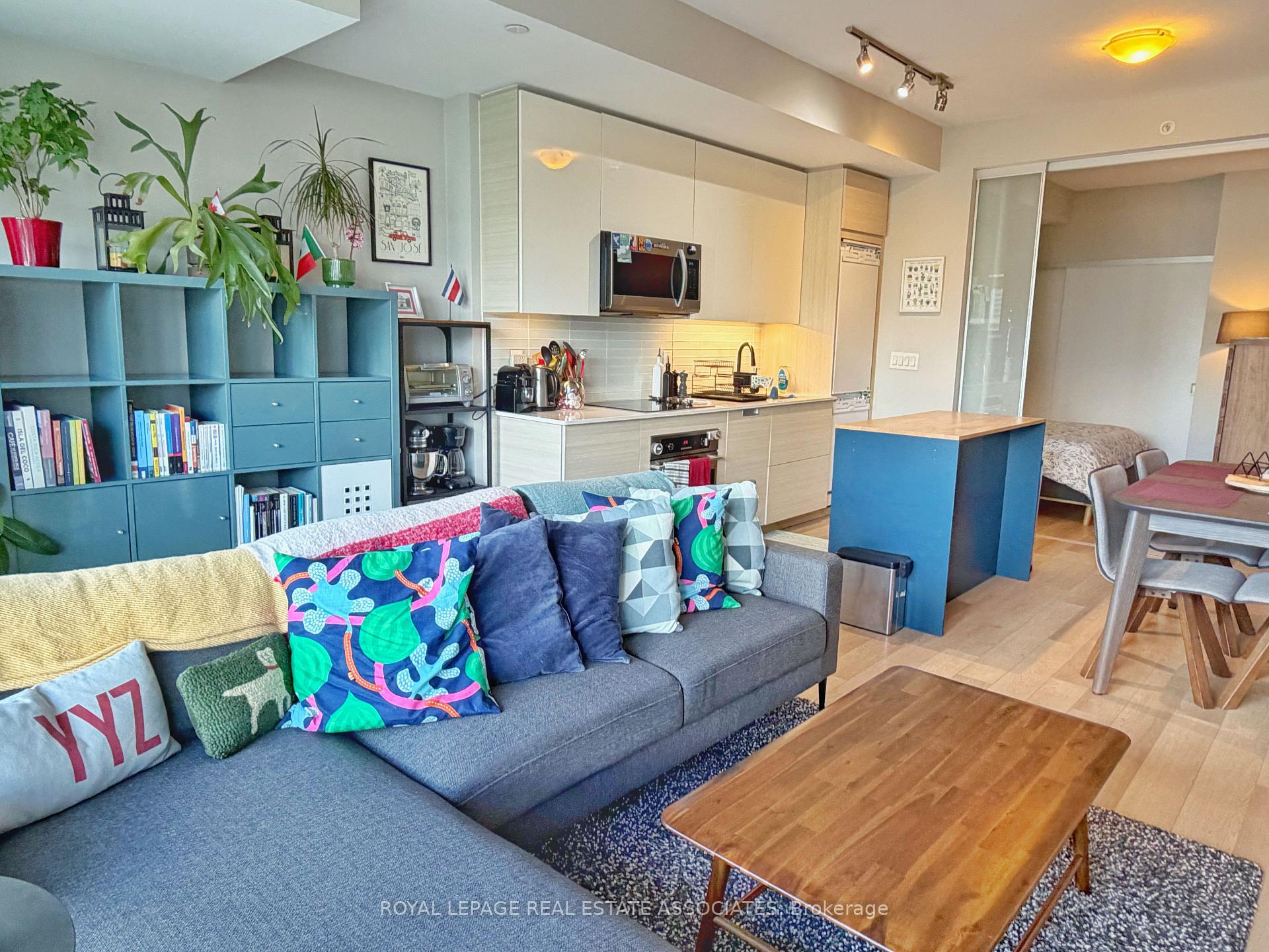 Photo 4 of Unit 2308, 210 Simcoe Street, Toronto, Kensington-Chinatown — HOMEH