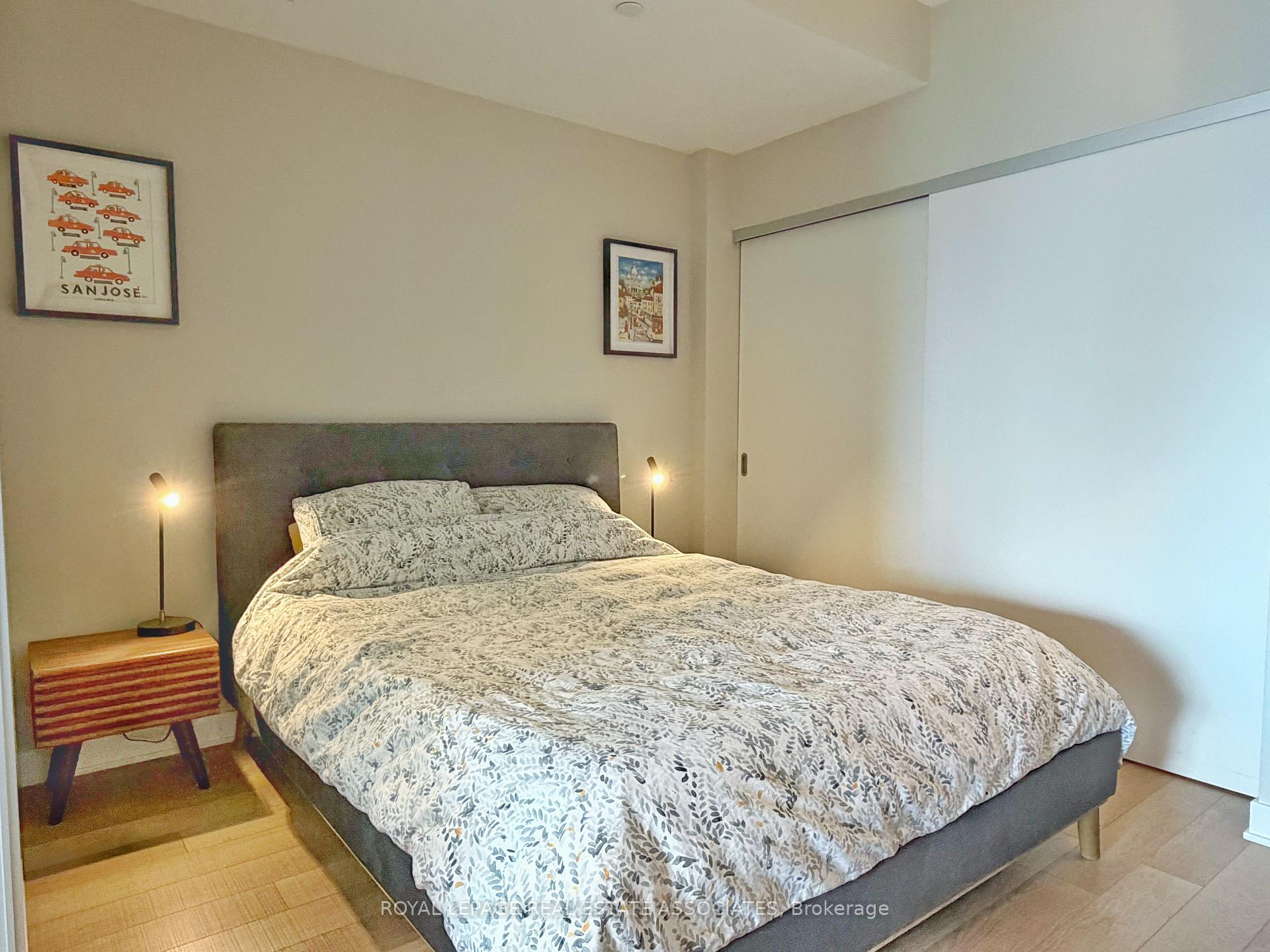 Photo 8 of Unit 2308, 210 Simcoe Street, Toronto, Kensington-Chinatown — HOMEH