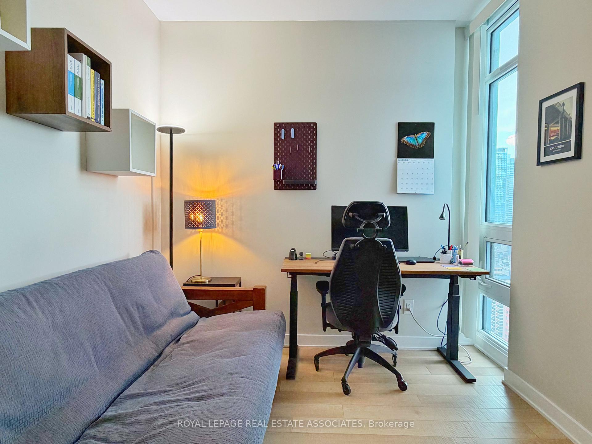 Photo 10 of Unit 2308, 210 Simcoe Street, Toronto, Kensington-Chinatown — HOMEH