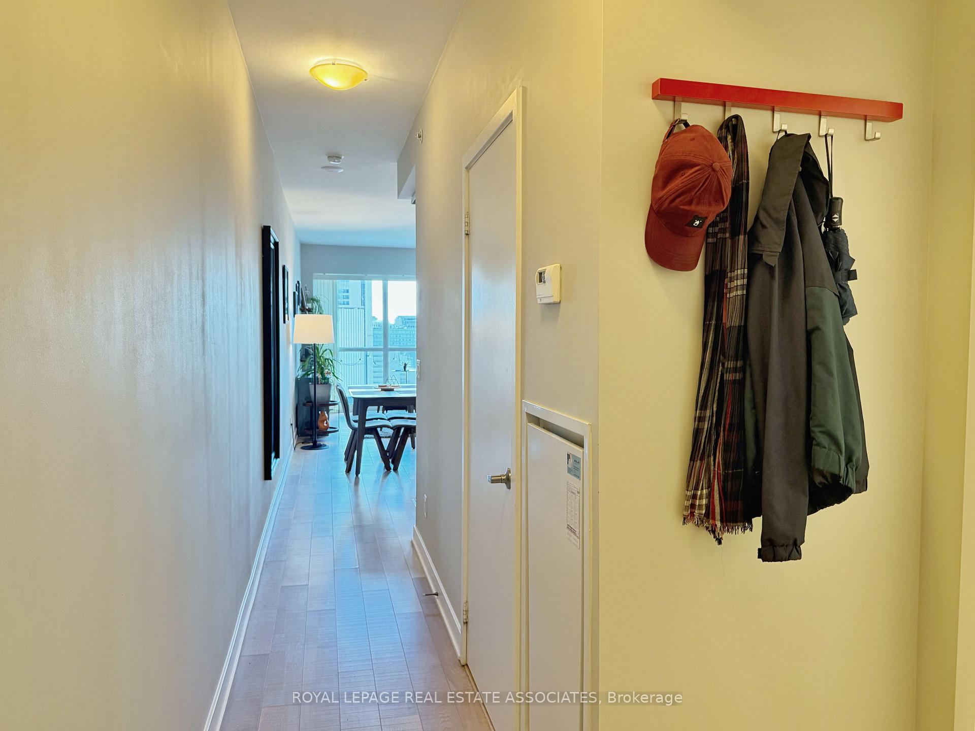Photo 13 of Unit 2308, 210 Simcoe Street, Toronto, Kensington-Chinatown — HOMEH