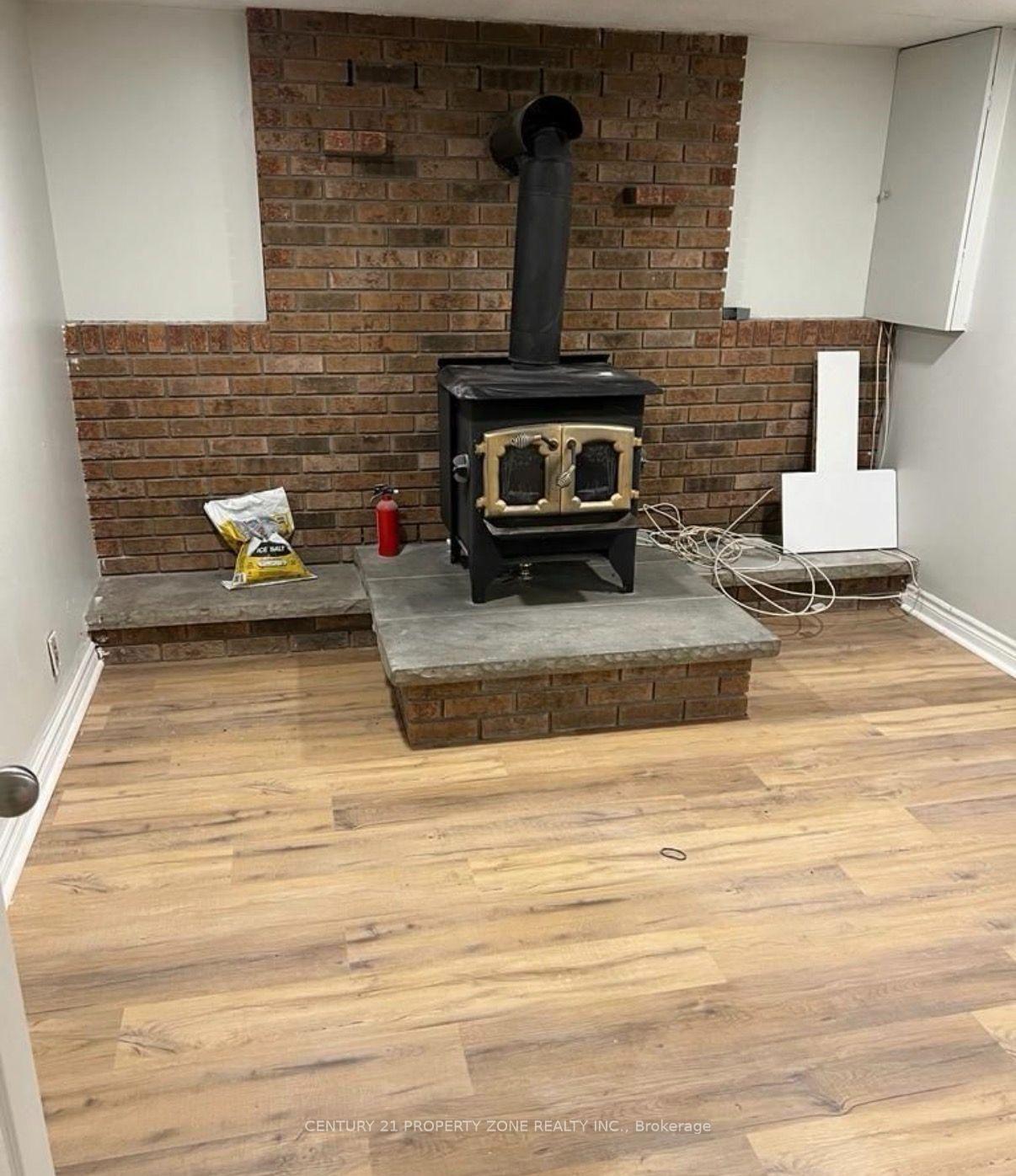 Photo 5 of Unit (Basement), 28 Ladore Drive, Brampton, Brampton South — HOMEH