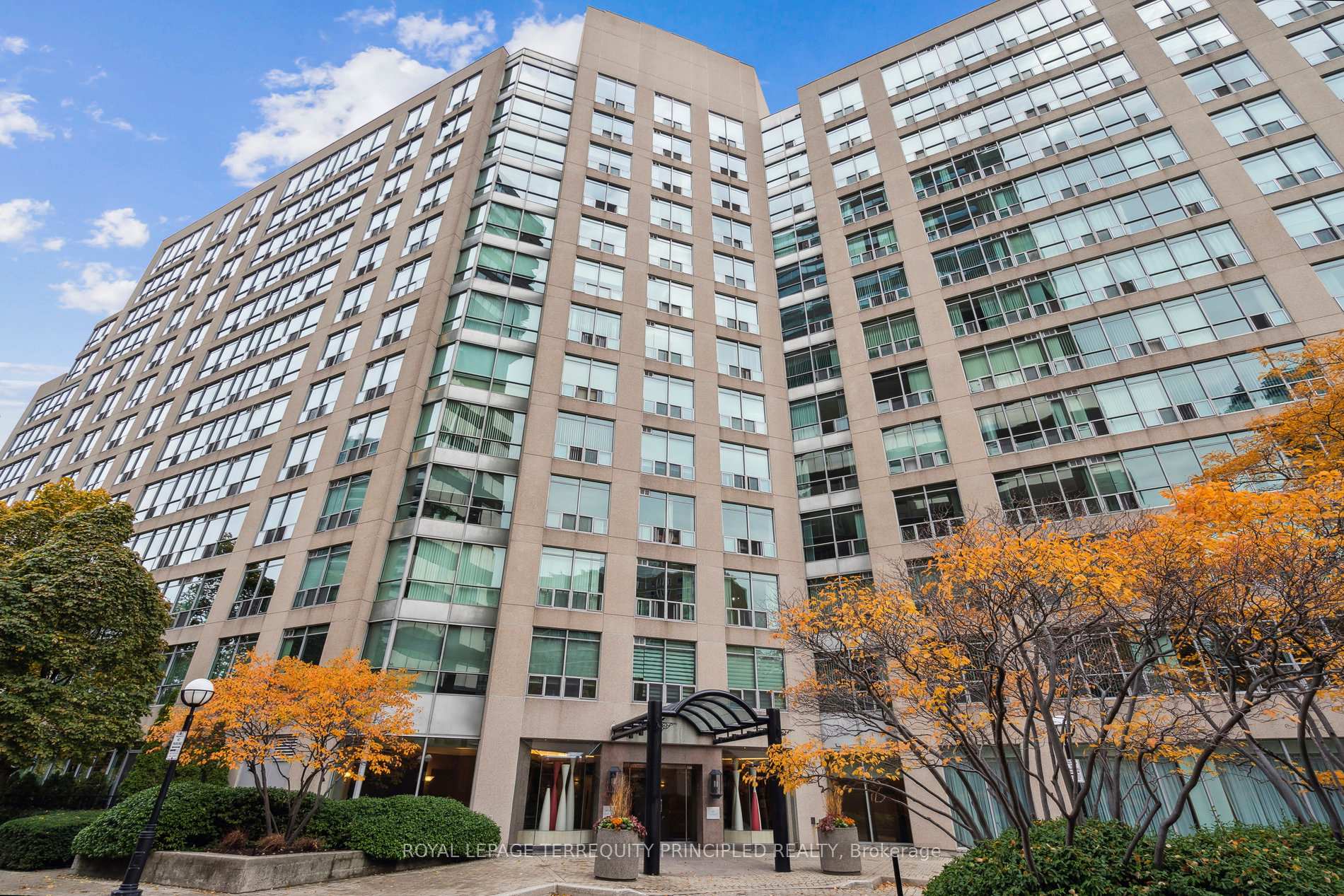 Photo of Unit 418, 942 Yonge Street