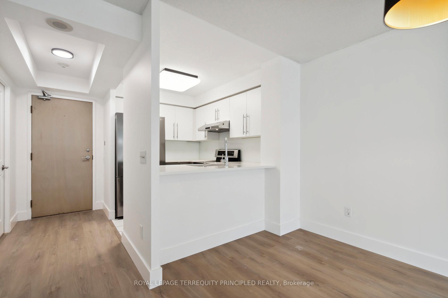 Photo 8 of Unit 418, 942 Yonge Street, Toronto, The Annex — HOMEH