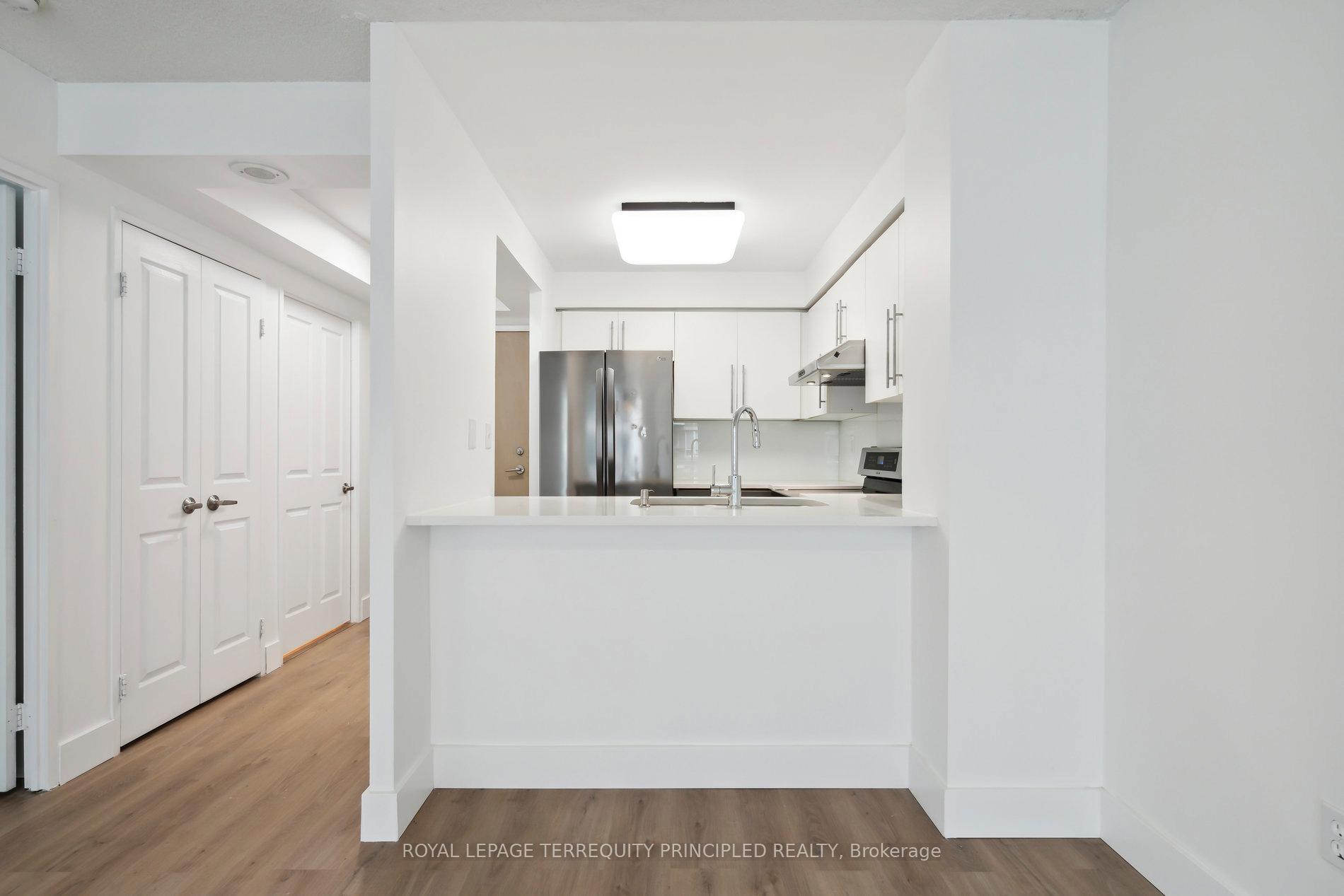 Photo 9 of Unit 418, 942 Yonge Street, Toronto, The Annex — HOMEH