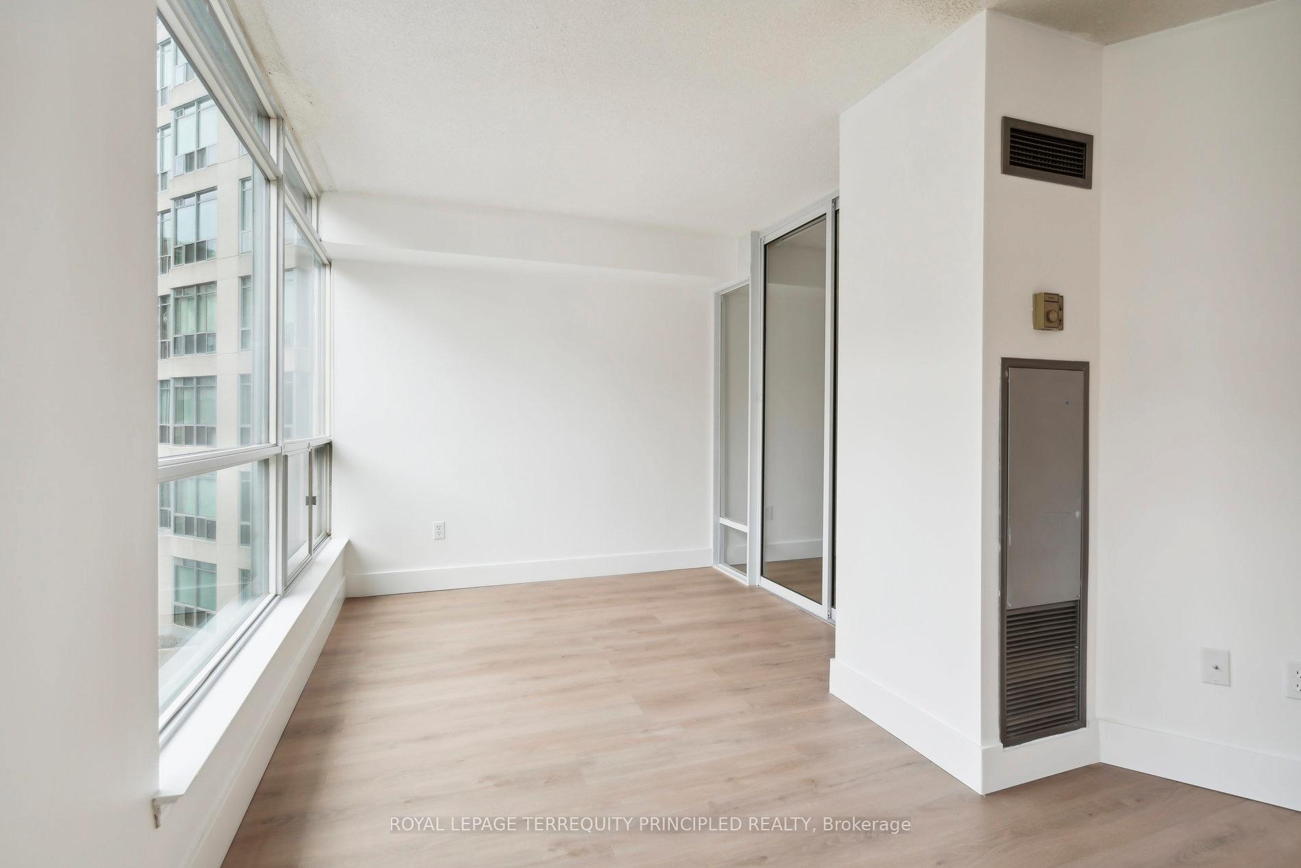 Photo 15 of Unit 418, 942 Yonge Street, Toronto, The Annex — HOMEH