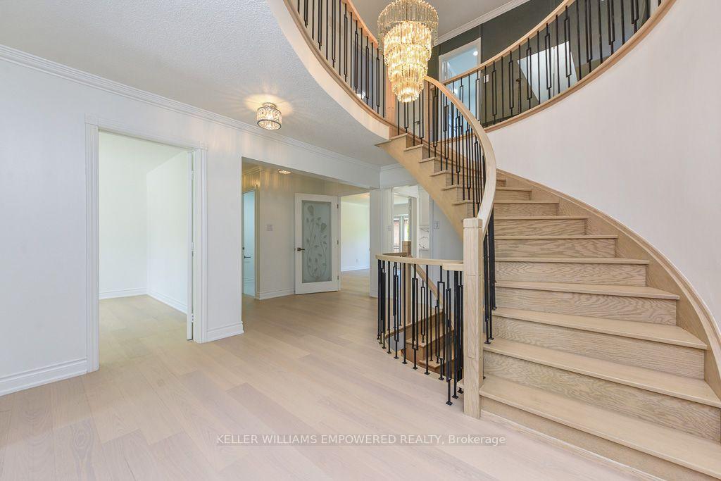 Photo 5 of 24 Marconi Avenue, Vaughan, East Woodbridge — HOMEH