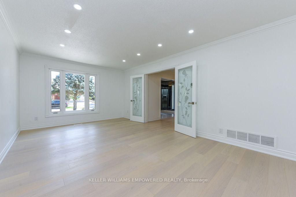 Photo 6 of 24 Marconi Avenue, Vaughan, East Woodbridge — HOMEH