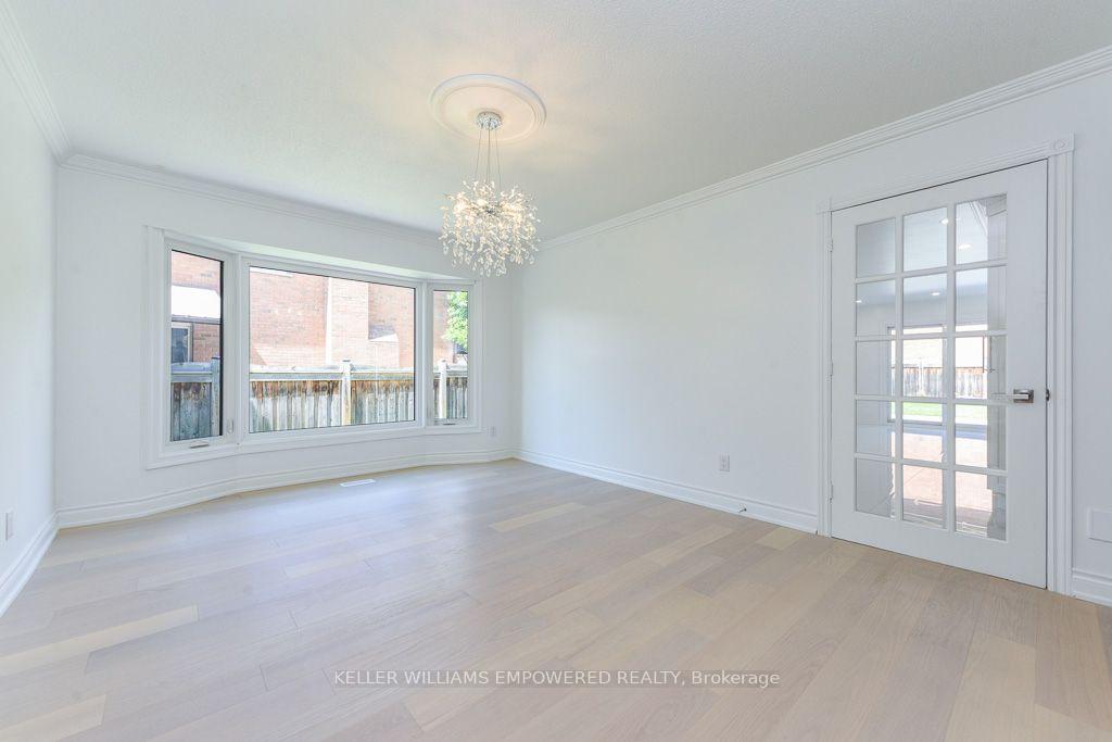 Photo 9 of 24 Marconi Avenue, Vaughan, East Woodbridge — HOMEH