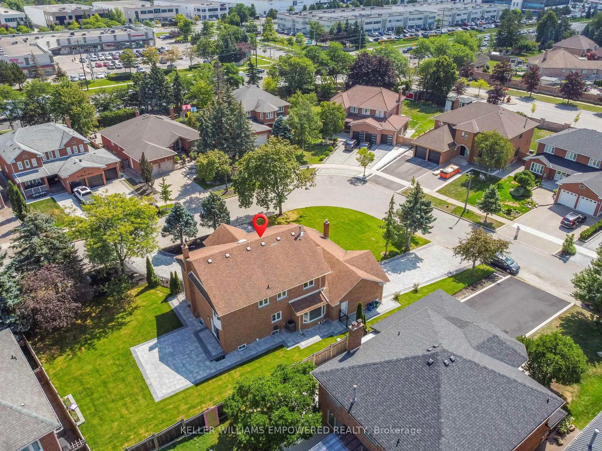 Photo 4 of 24 Marconi Avenue, Vaughan, East Woodbridge — HOMEH