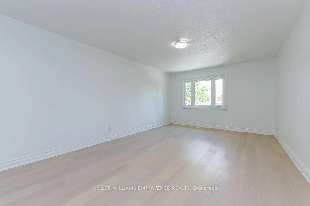 Photo 22 of 24 Marconi Avenue, Vaughan, East Woodbridge — HOMEH