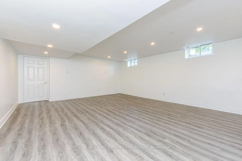 Photo 38 of 24 Marconi Avenue, Vaughan, East Woodbridge — HOMEH