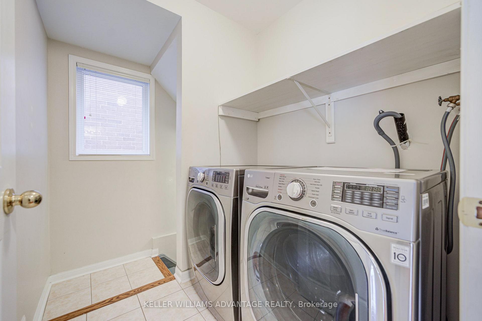 Photo 14 of 3097 Abernathy Way, Oakville, Bronte Creek — HOMEH