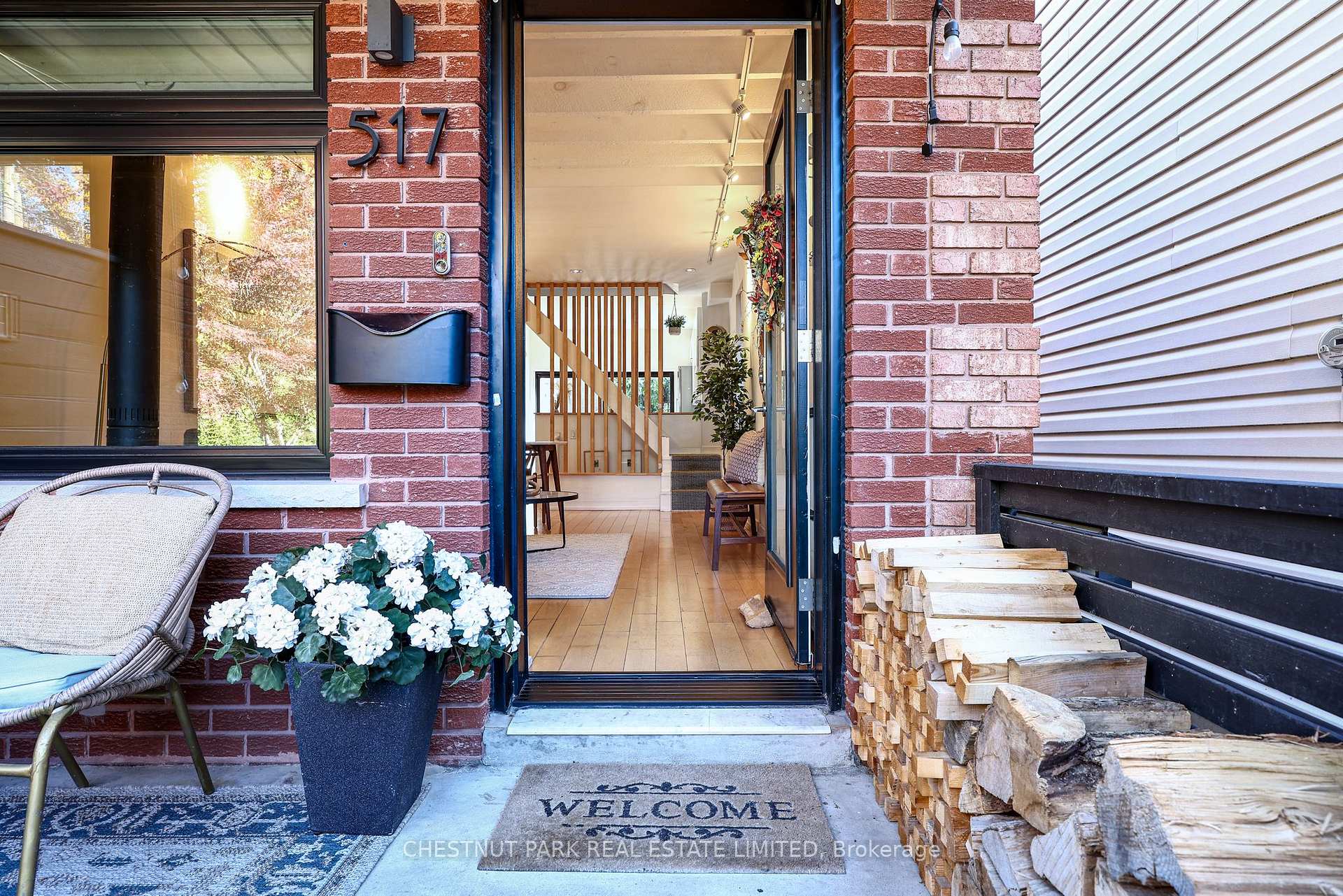 Photo 7 of 517 Crawford Street, Toronto, Palmerston-Little Italy — HOMEH
