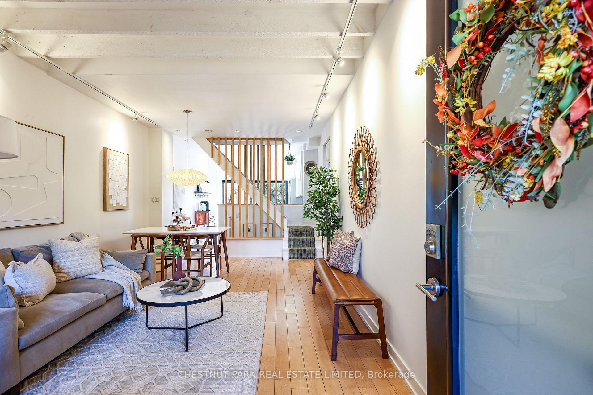 Photo 10 of 517 Crawford Street, Toronto, Palmerston-Little Italy — HOMEH