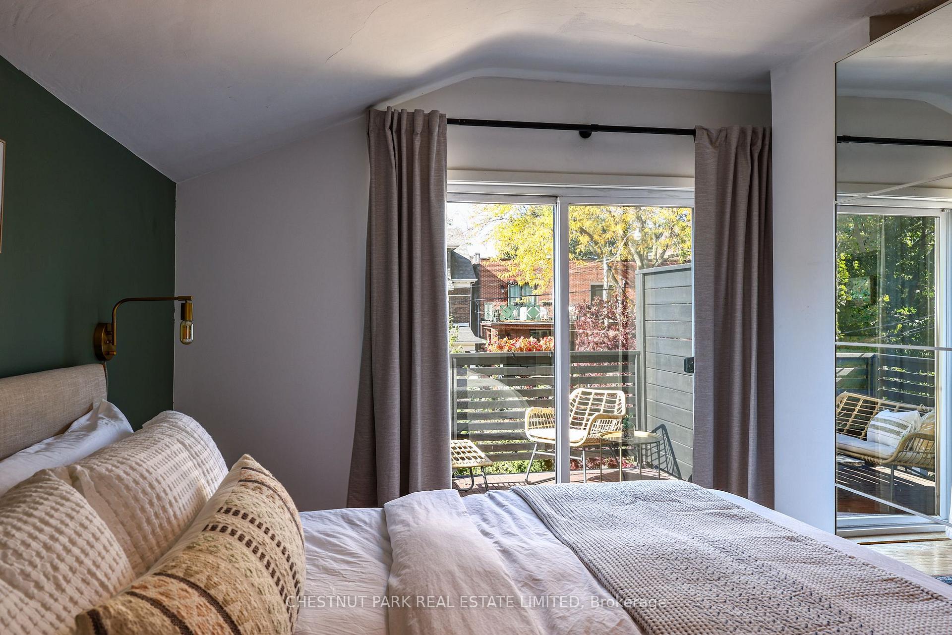 Photo 32 of 517 Crawford Street, Toronto, Palmerston-Little Italy — HOMEH