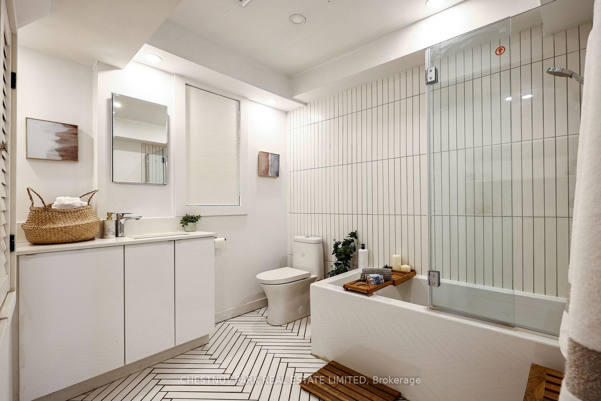 Photo 51 of 517 Crawford Street, Toronto, Palmerston-Little Italy — HOMEH