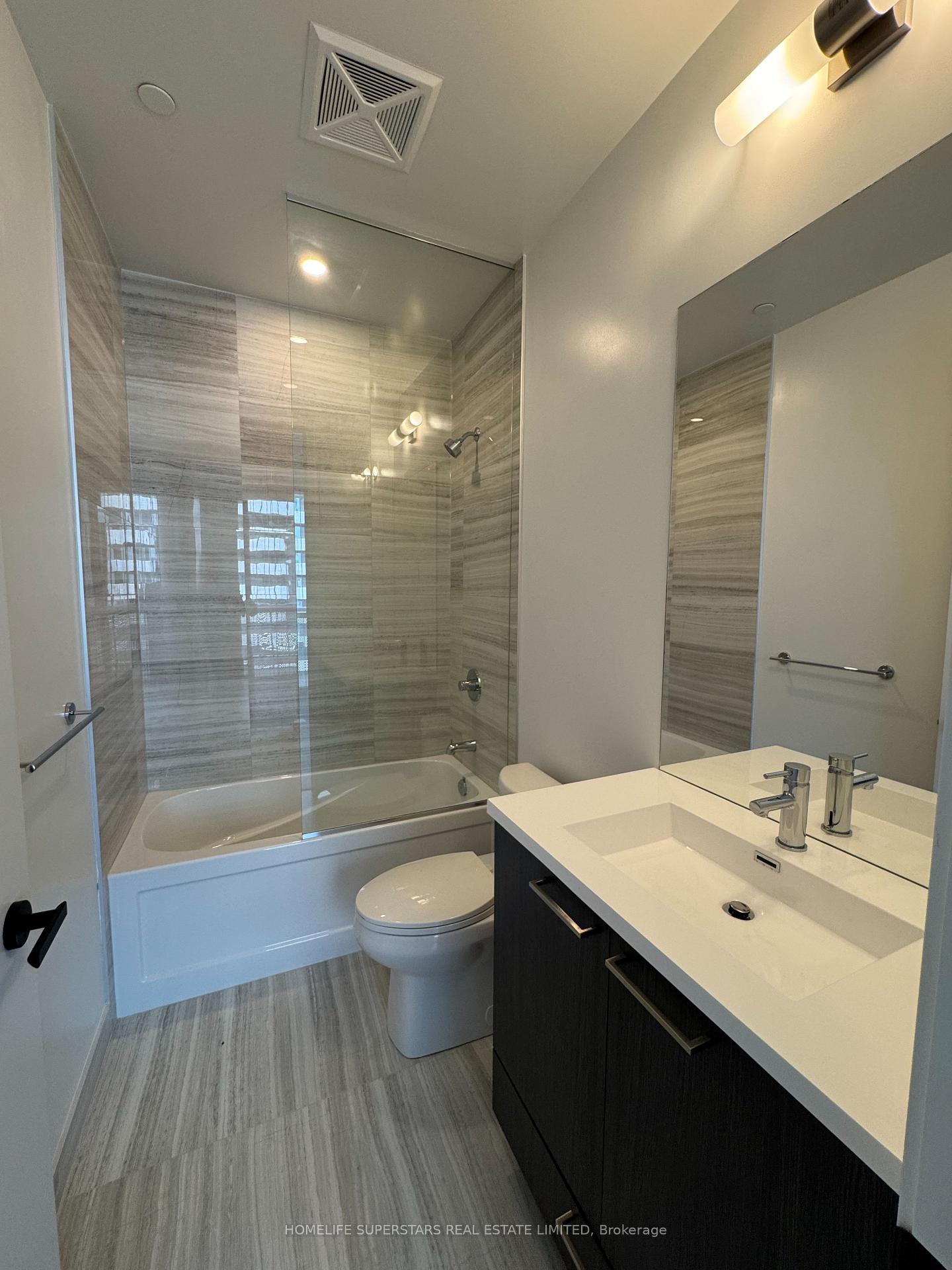 Photo 6 of Unit 5815, 225 Commerce Street, Vaughan, Vaughan Corporate Centre — HOMEH