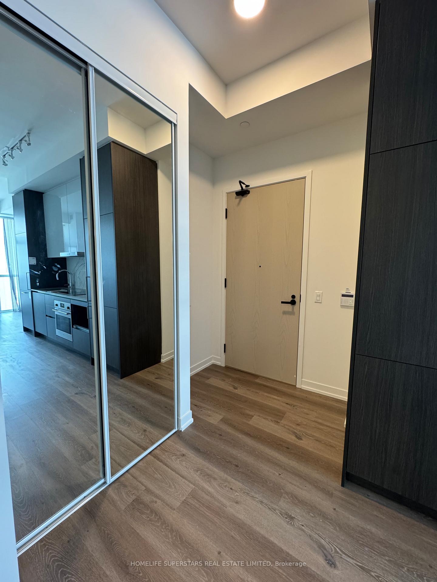 Photo 11 of Unit 5815, 225 Commerce Street, Vaughan, Vaughan Corporate Centre — HOMEH