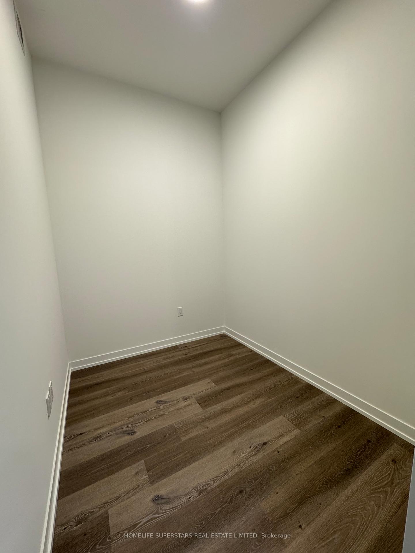 Photo 13 of Unit 5815, 225 Commerce Street, Vaughan, Vaughan Corporate Centre — HOMEH