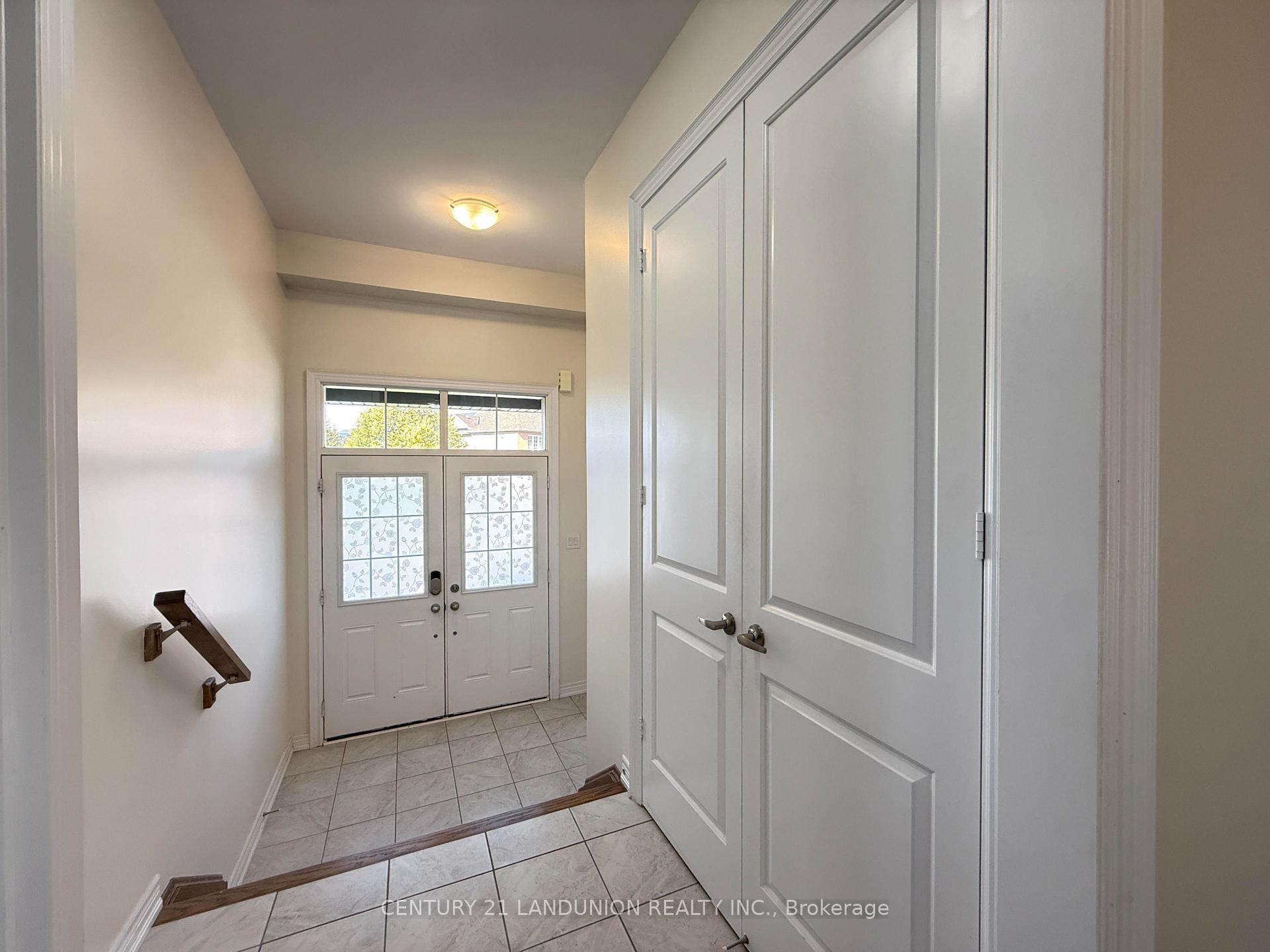 Photo 2 of 47 Mynden Way, Newmarket, Woodland Hill — HOMEH