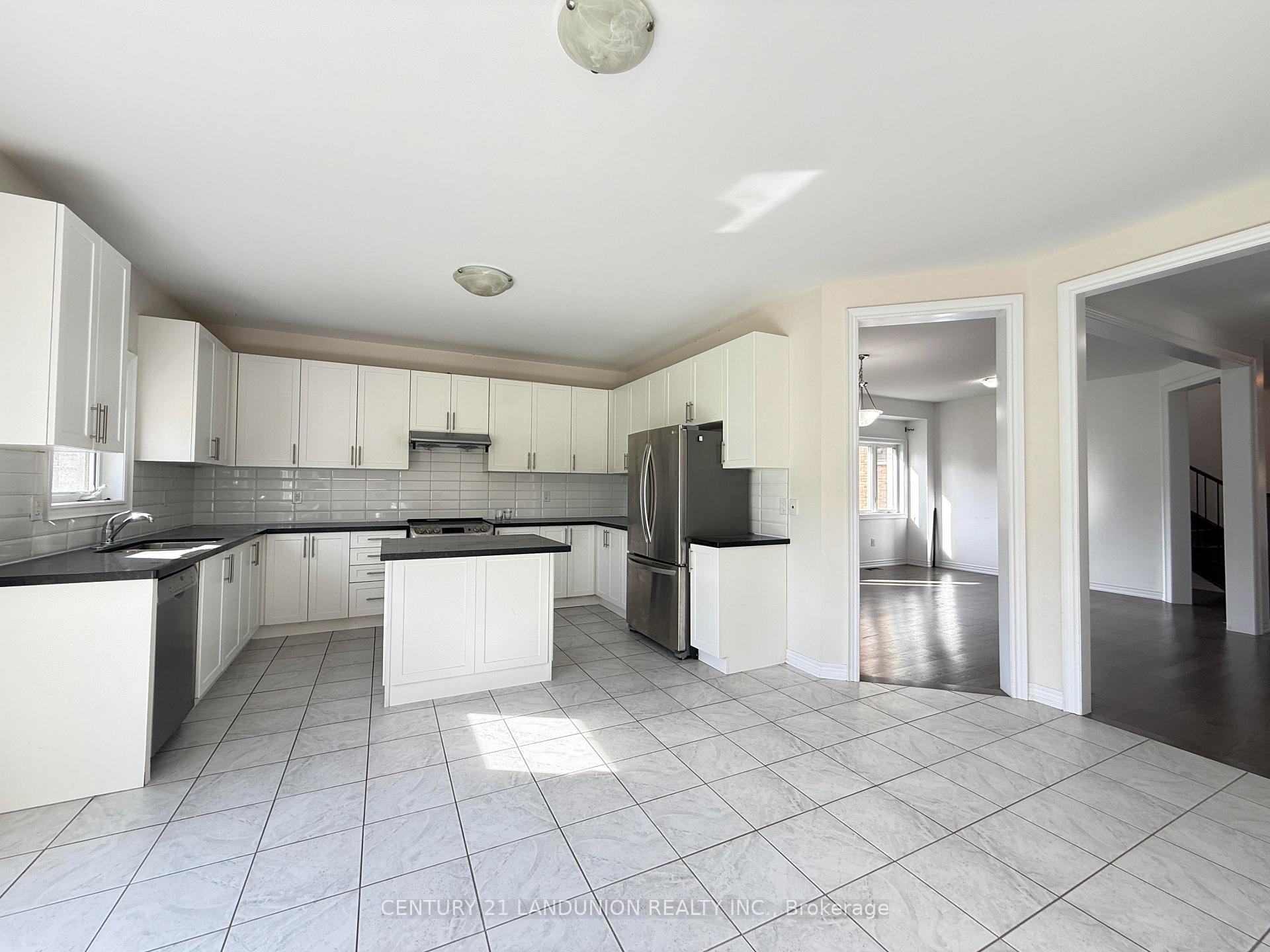 Photo 9 of 47 Mynden Way, Newmarket, Woodland Hill — HOMEH