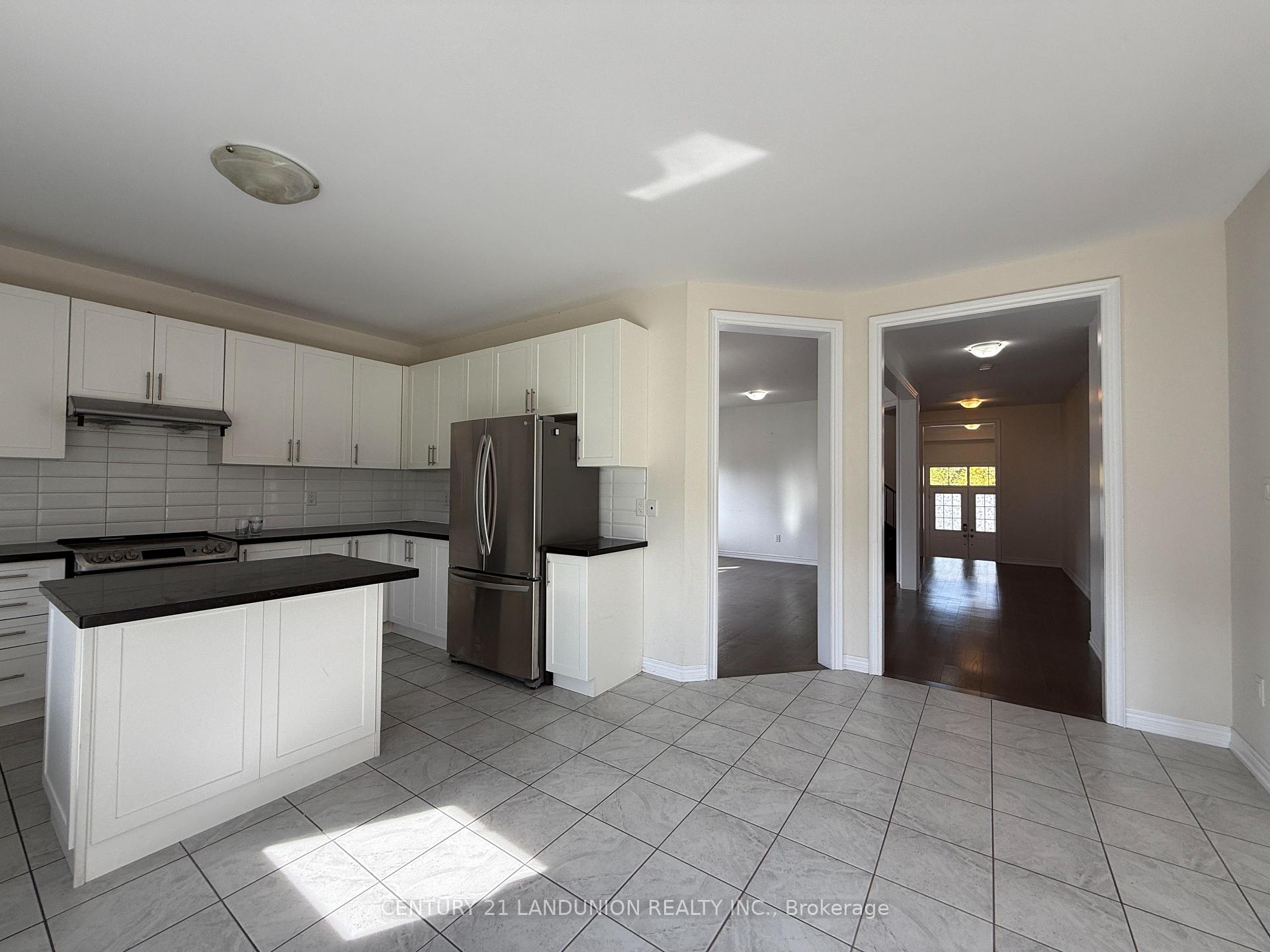 Photo 10 of 47 Mynden Way, Newmarket, Woodland Hill — HOMEH