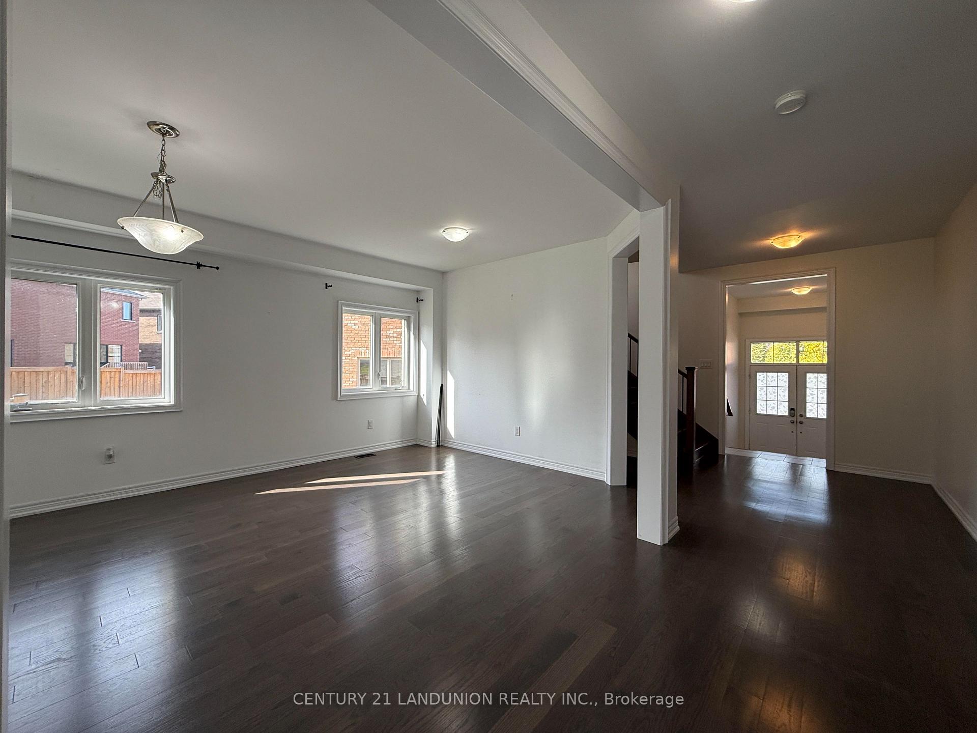 Photo 13 of 47 Mynden Way, Newmarket, Woodland Hill — HOMEH