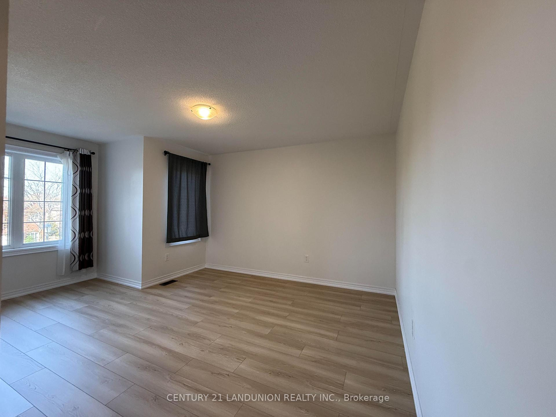 Photo 19 of 47 Mynden Way, Newmarket, Woodland Hill — HOMEH