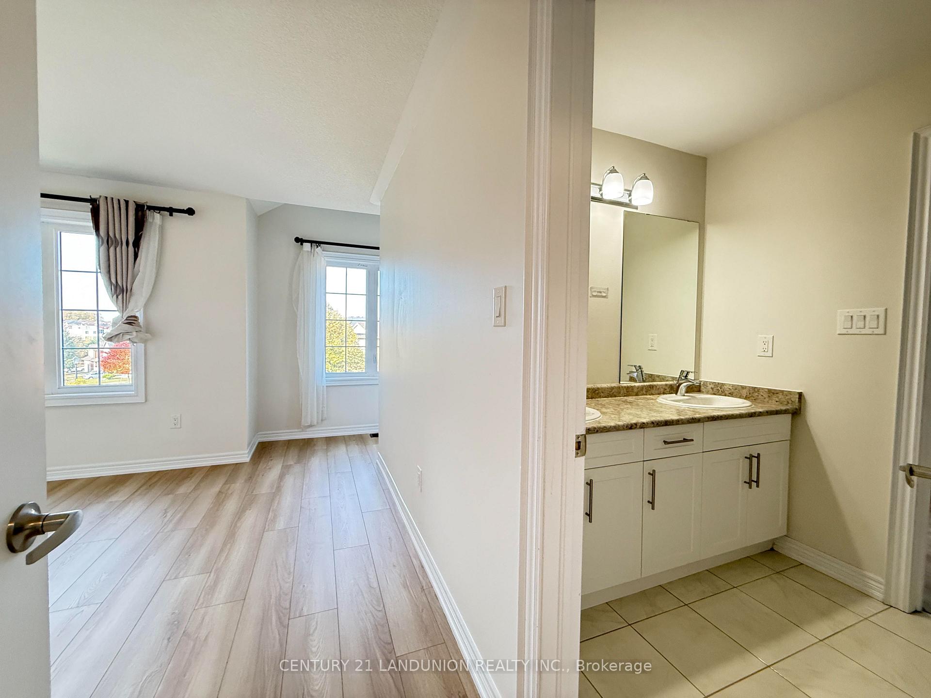Photo 22 of 47 Mynden Way, Newmarket, Woodland Hill — HOMEH