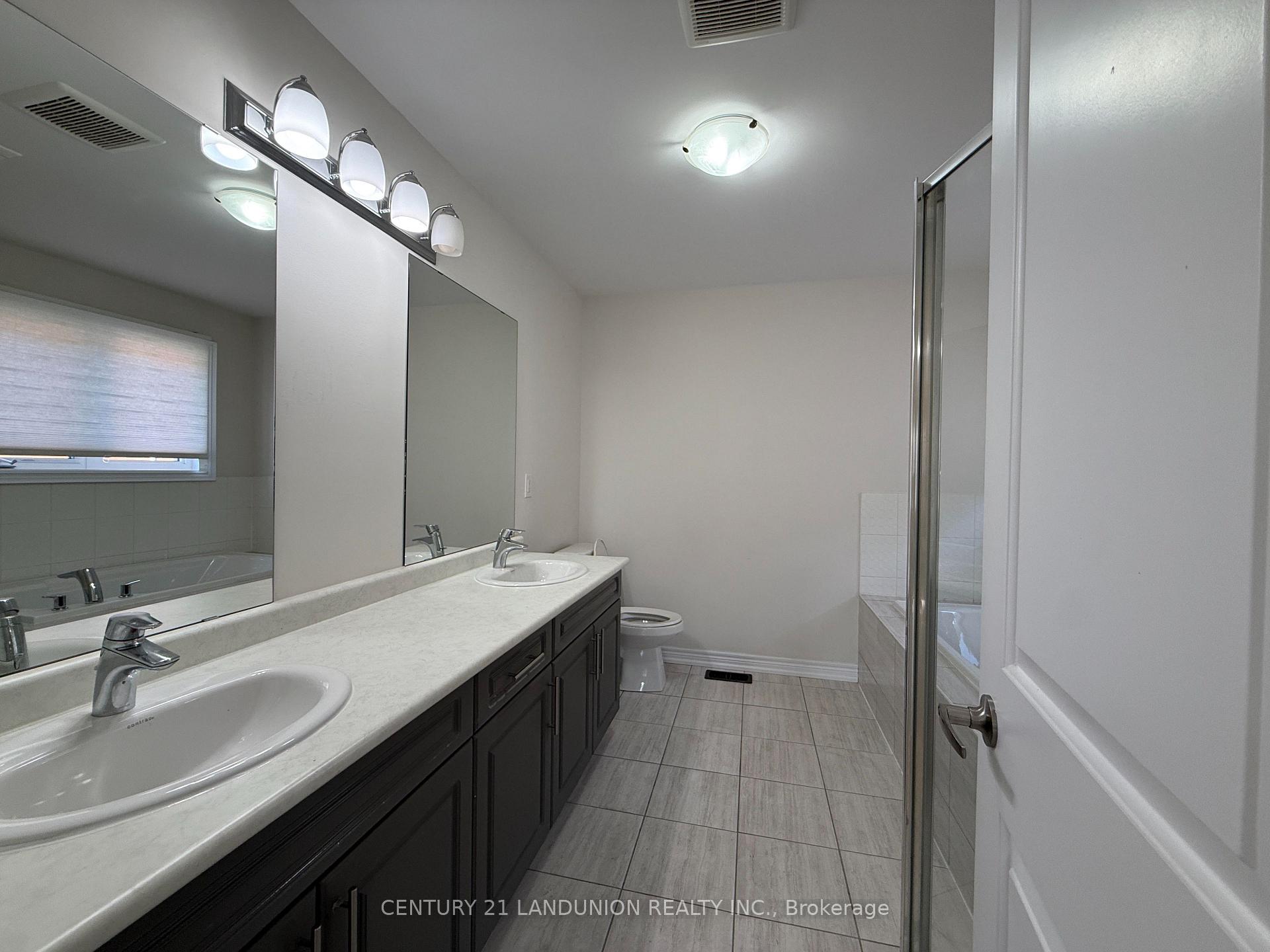 Photo 24 of 47 Mynden Way, Newmarket, Woodland Hill — HOMEH