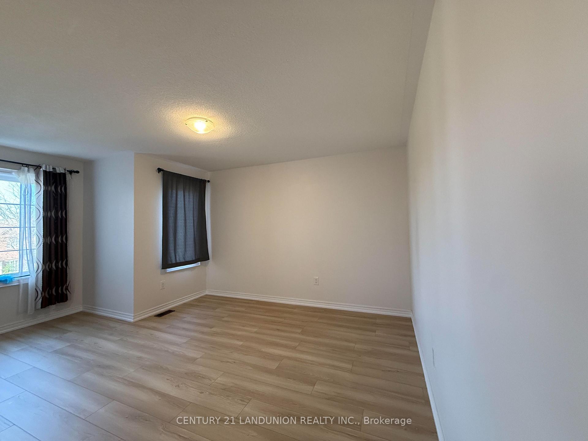 Photo 26 of 47 Mynden Way, Newmarket, Woodland Hill — HOMEH